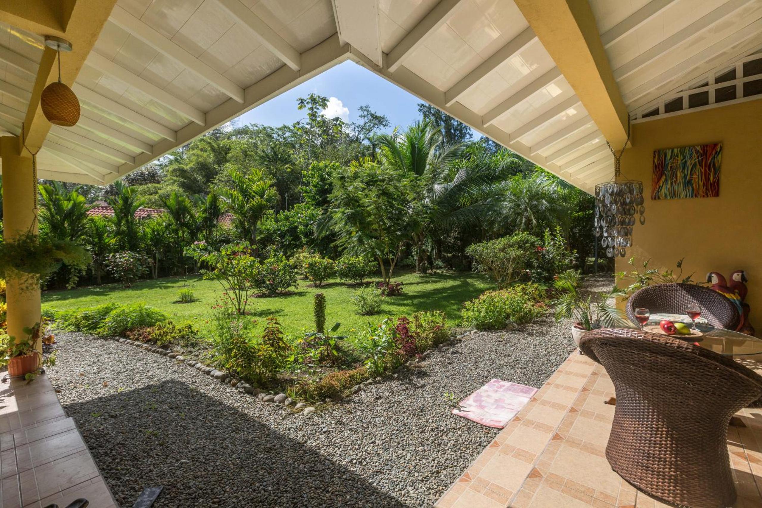 Casa Mariposa 2 BR in Playa Chiquita