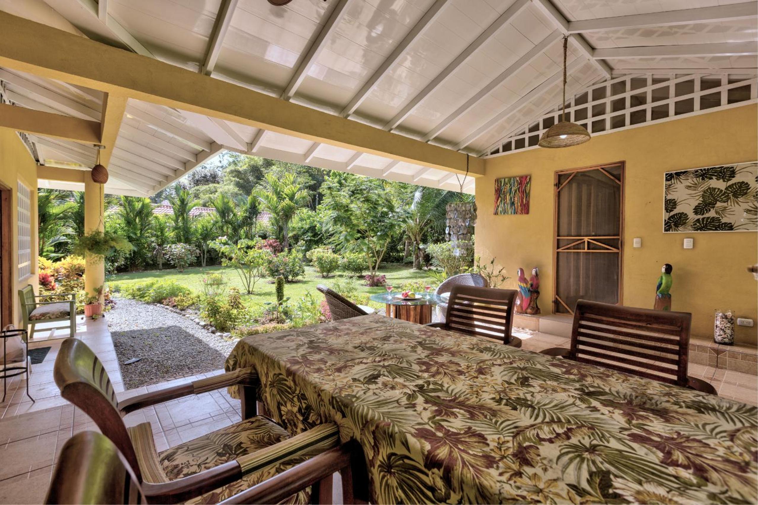 Casa Mariposa 2 BR in Playa Chiquita