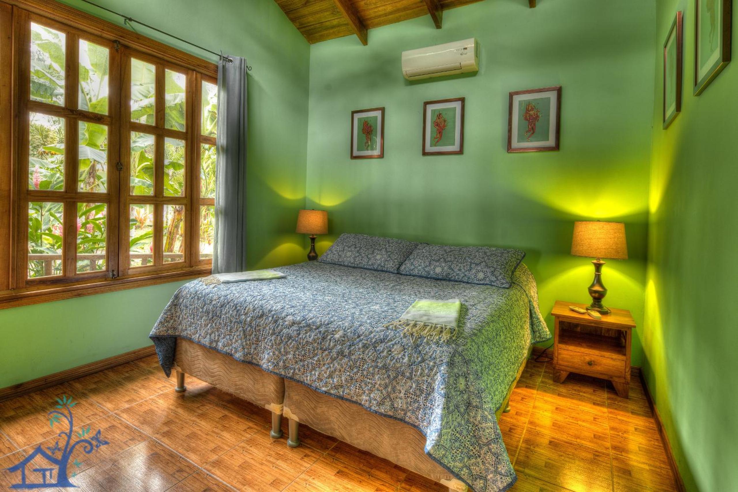 Beachfront Villas Puerto Viejo w AC and POOL