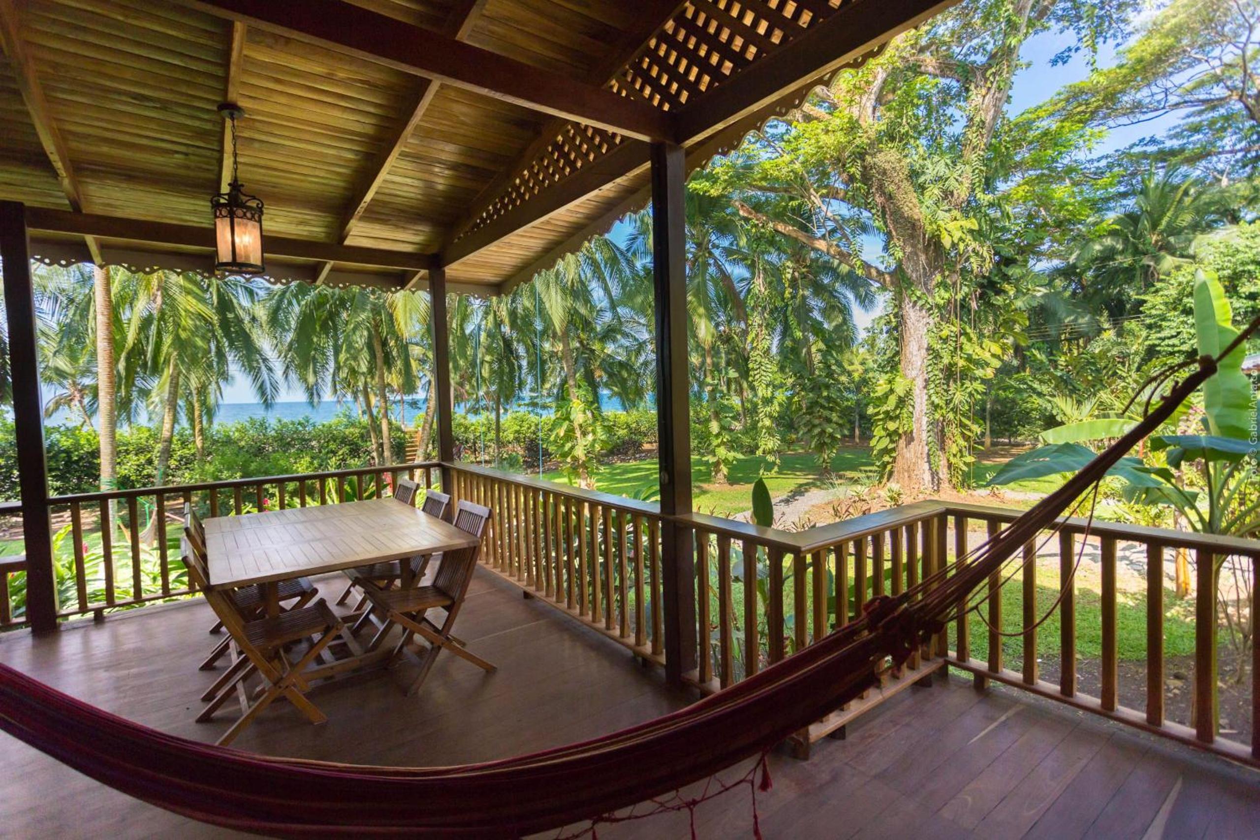 Beachfront Villas Puerto Viejo w AC and POOL