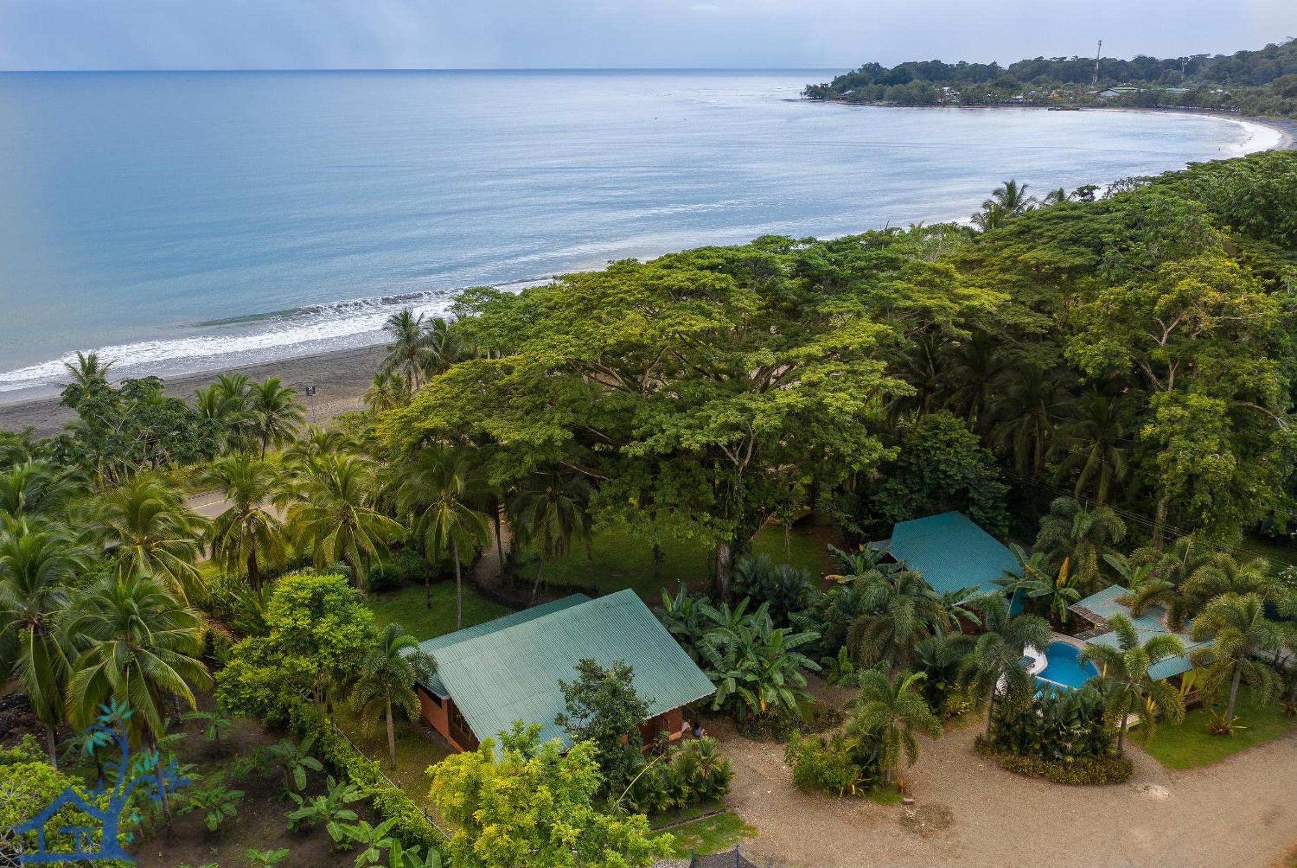 Beachfront Villas Puerto Viejo w AC and POOL
