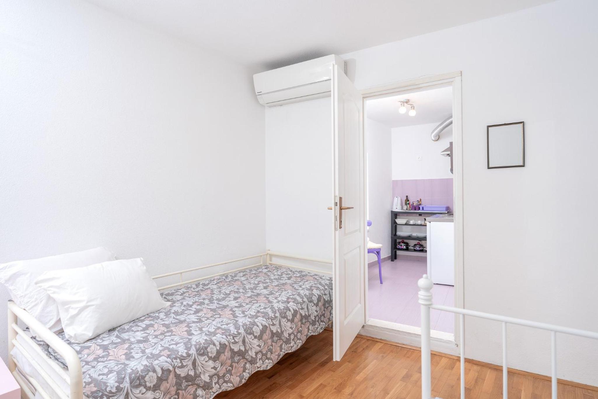 Mandina - Harbourside Guesthouse view 5