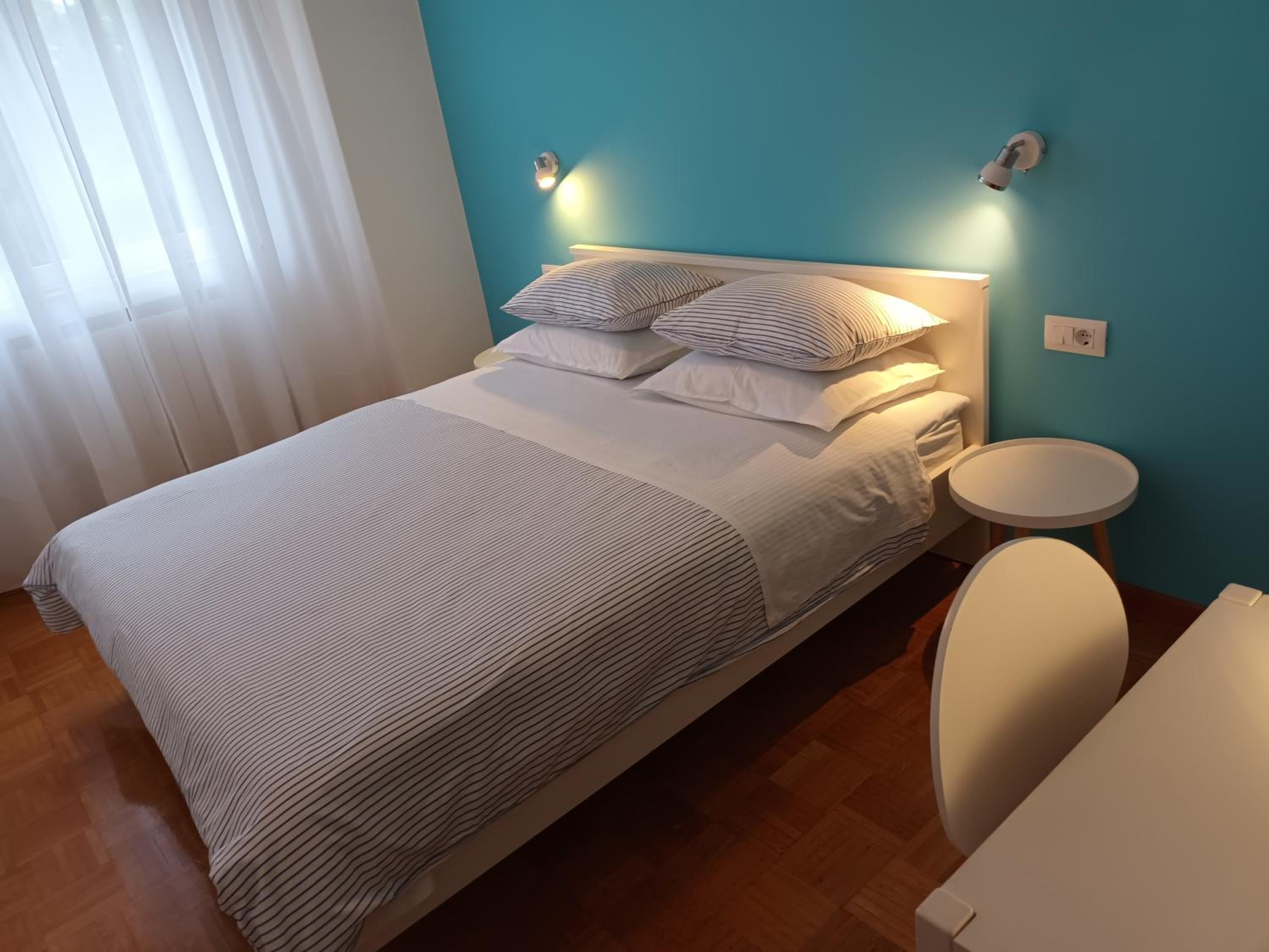 Apartments Leo