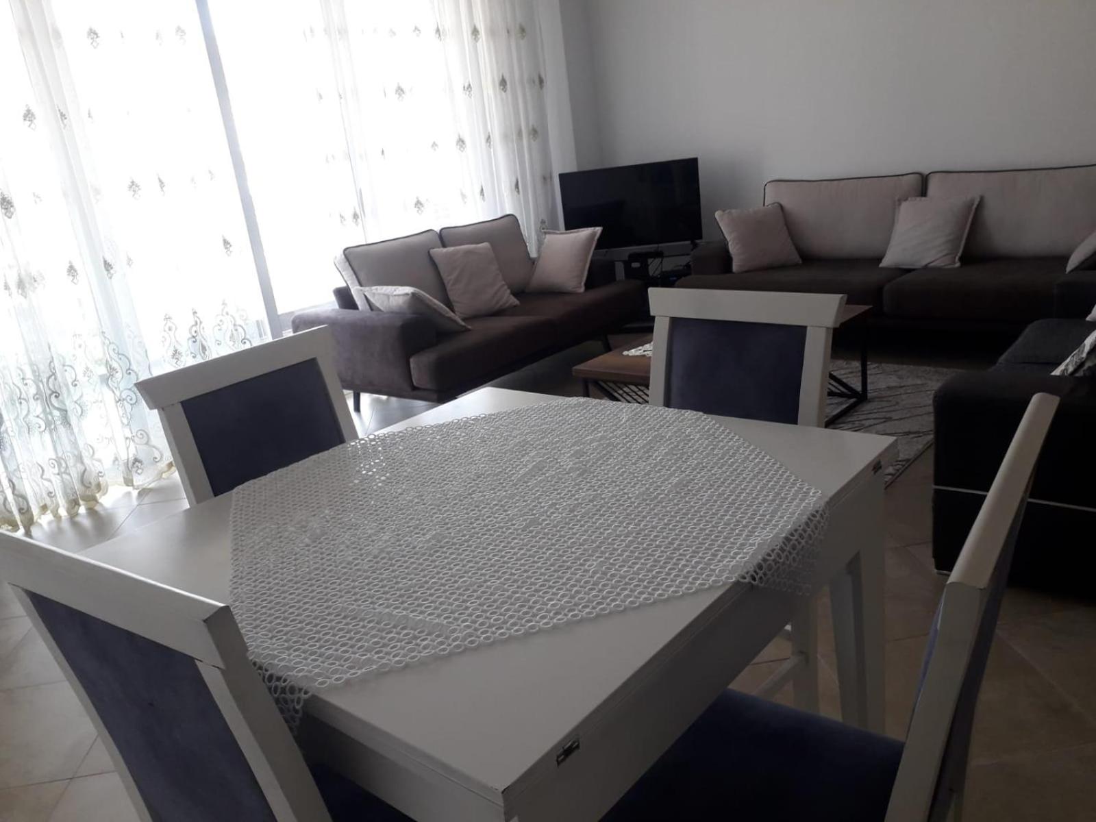Center-sea view apartament,Sarande