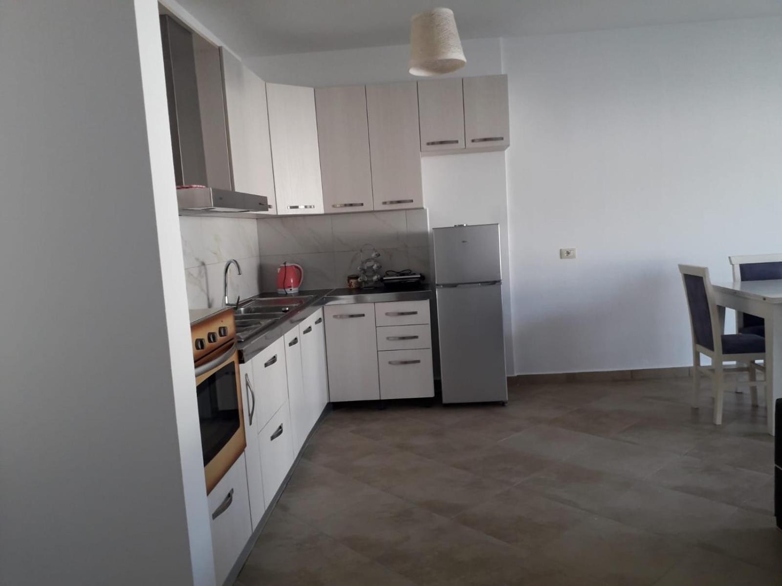 Center-sea view apartament,Sarande