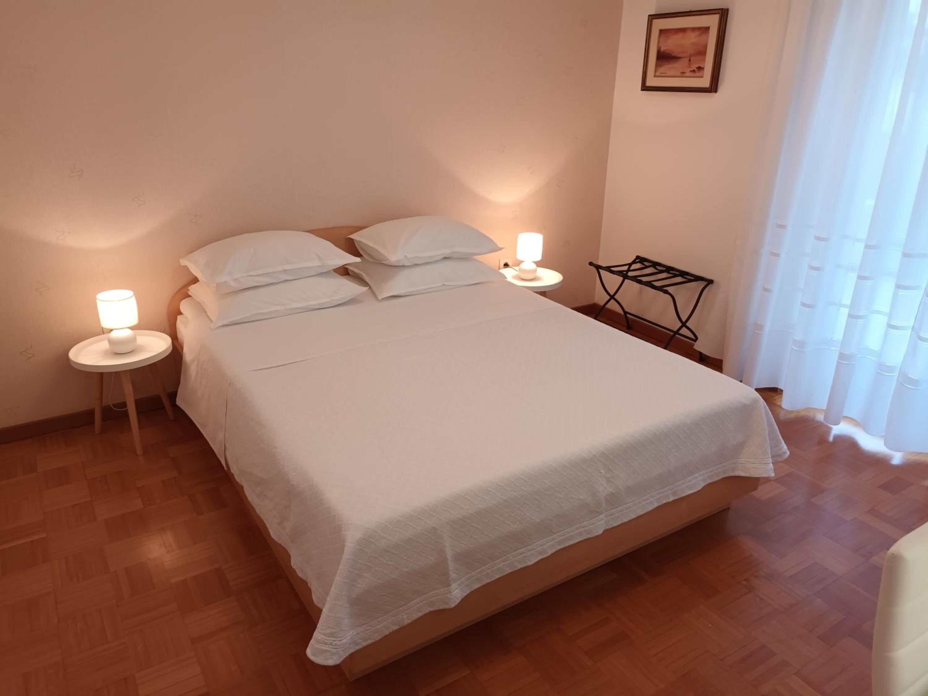 Apartments Leo