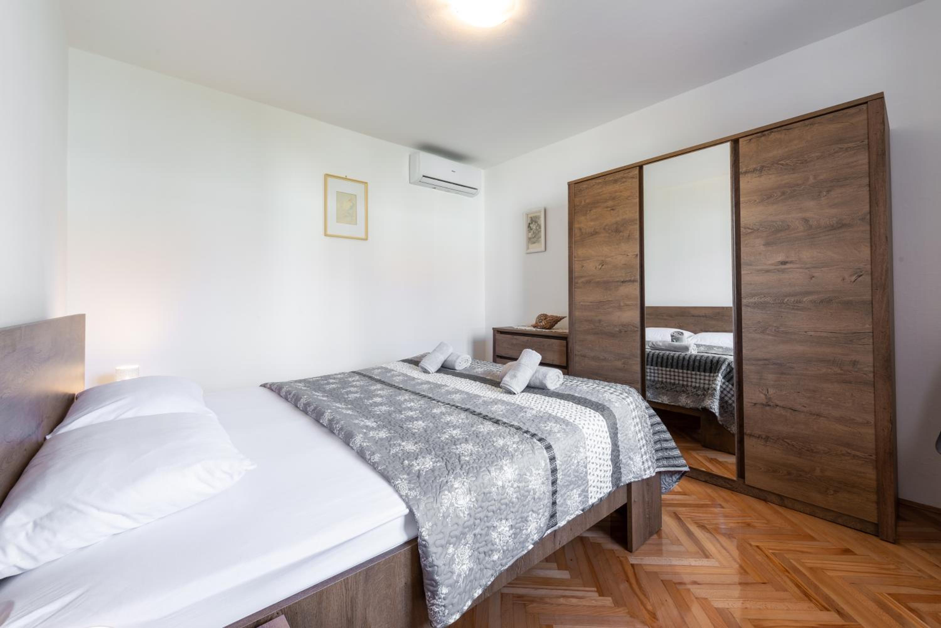 Sea Shell Apartments