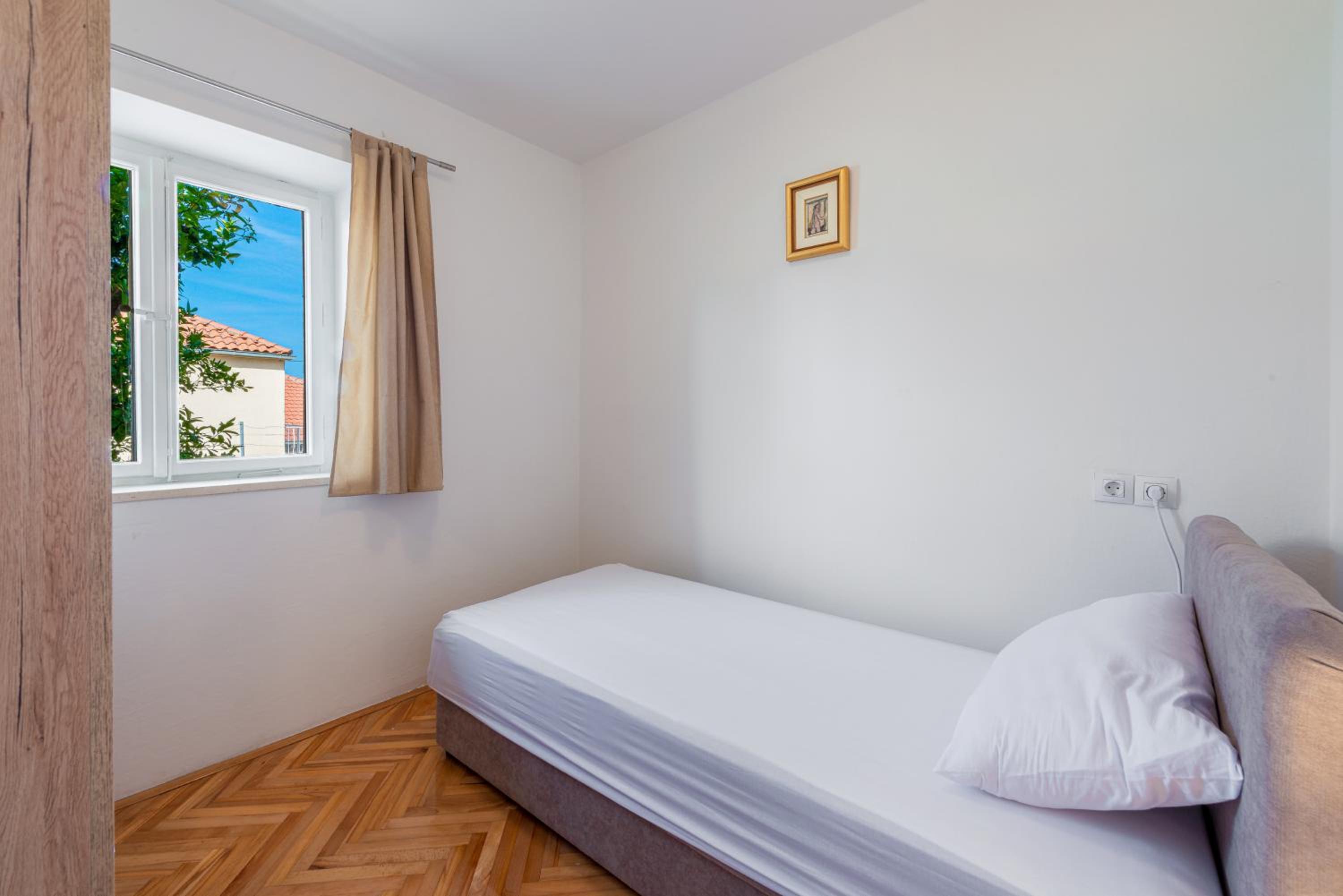 Sea Shell Apartments