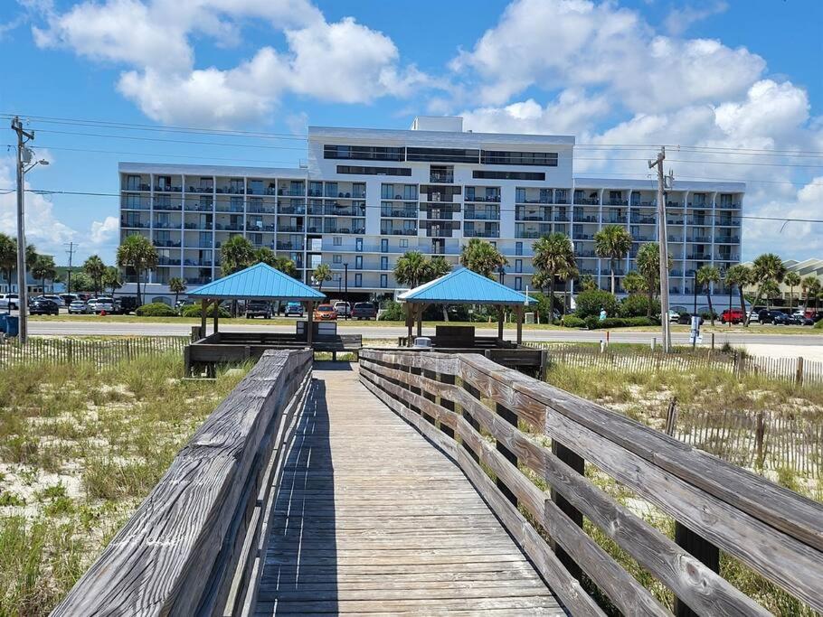 Hotel Gulf Shores Surf & Racquet 716a 1 Bedroom 1 Bathroom Condo