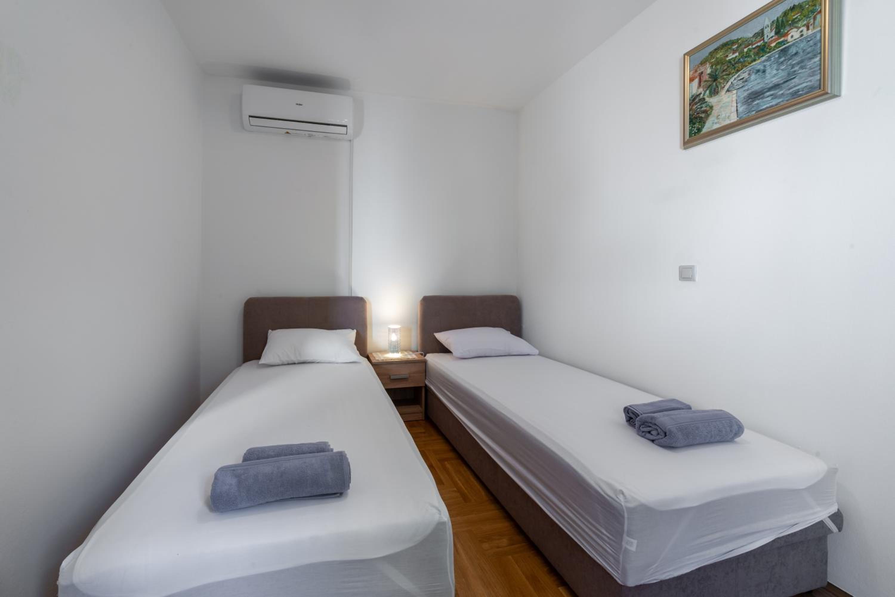 Sea Shell Apartments