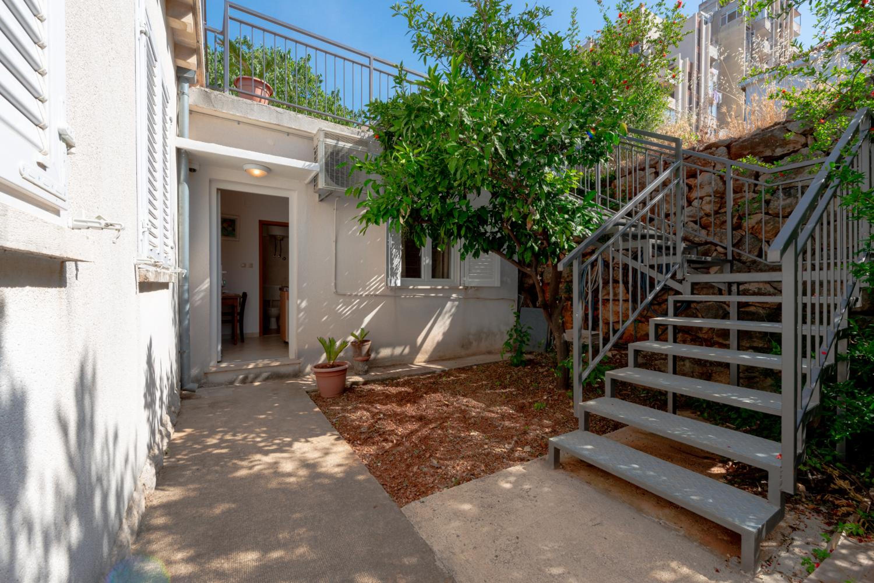 Sea Shell Apartments