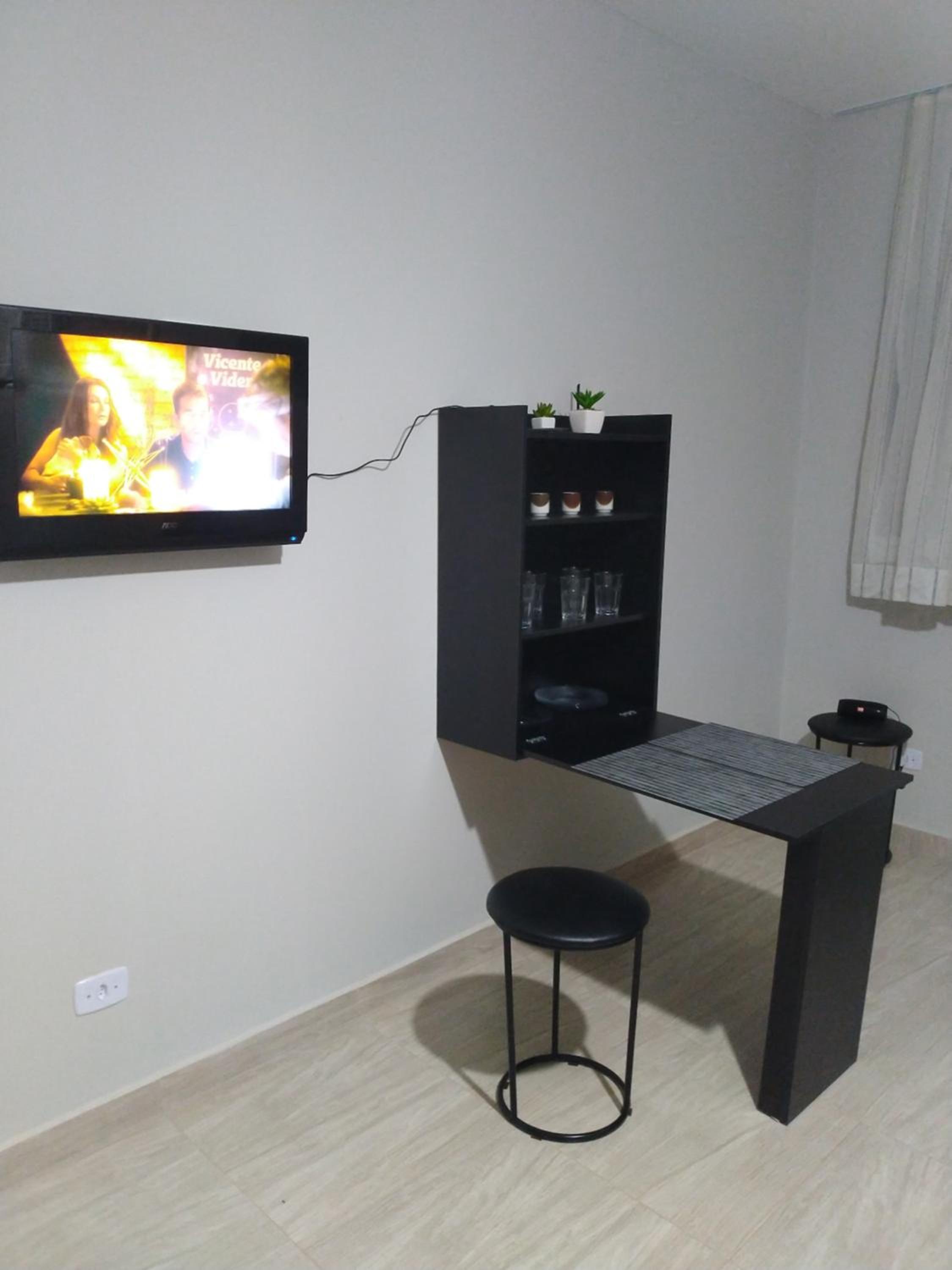 Kitnets bem localizada, próx ao autódromo!