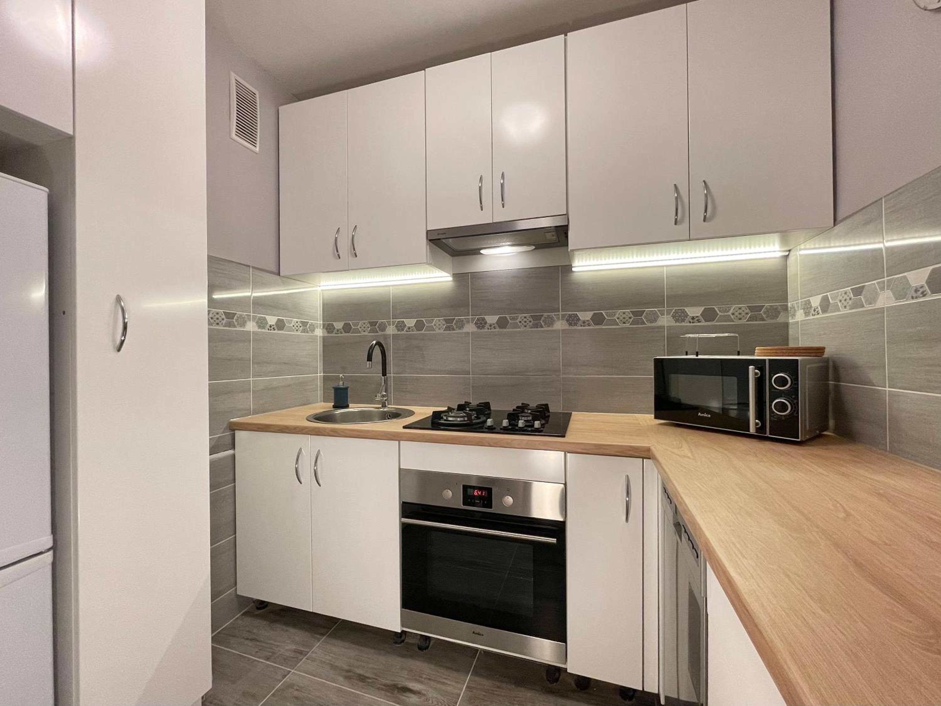 Apartament przy Atrium, stacja metra Rondo ONZ view 5