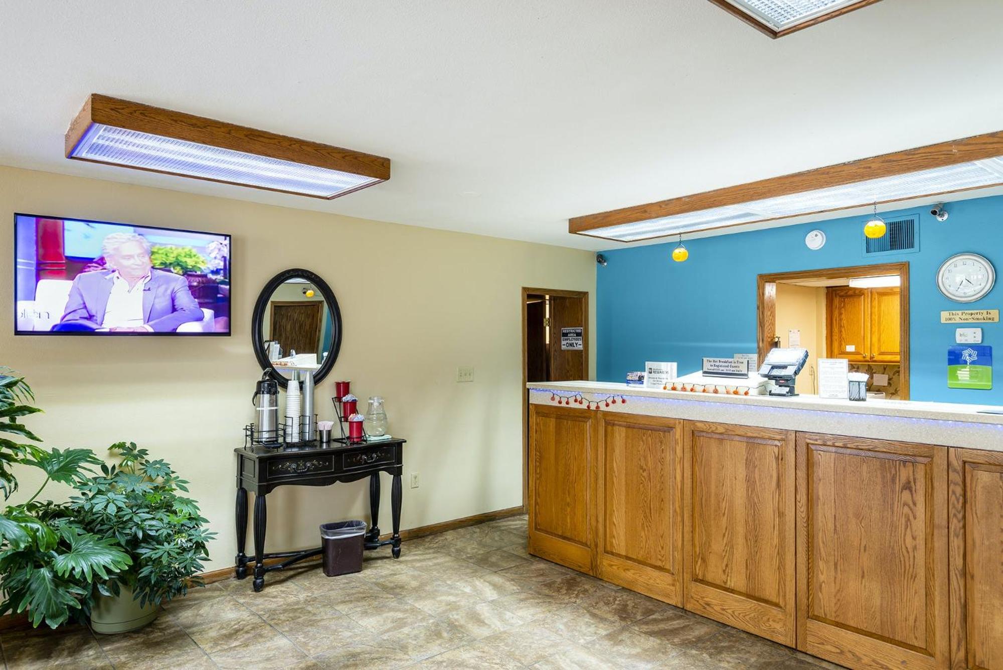 Salina Vacations - Marifah Inn Salina - Property Image 18