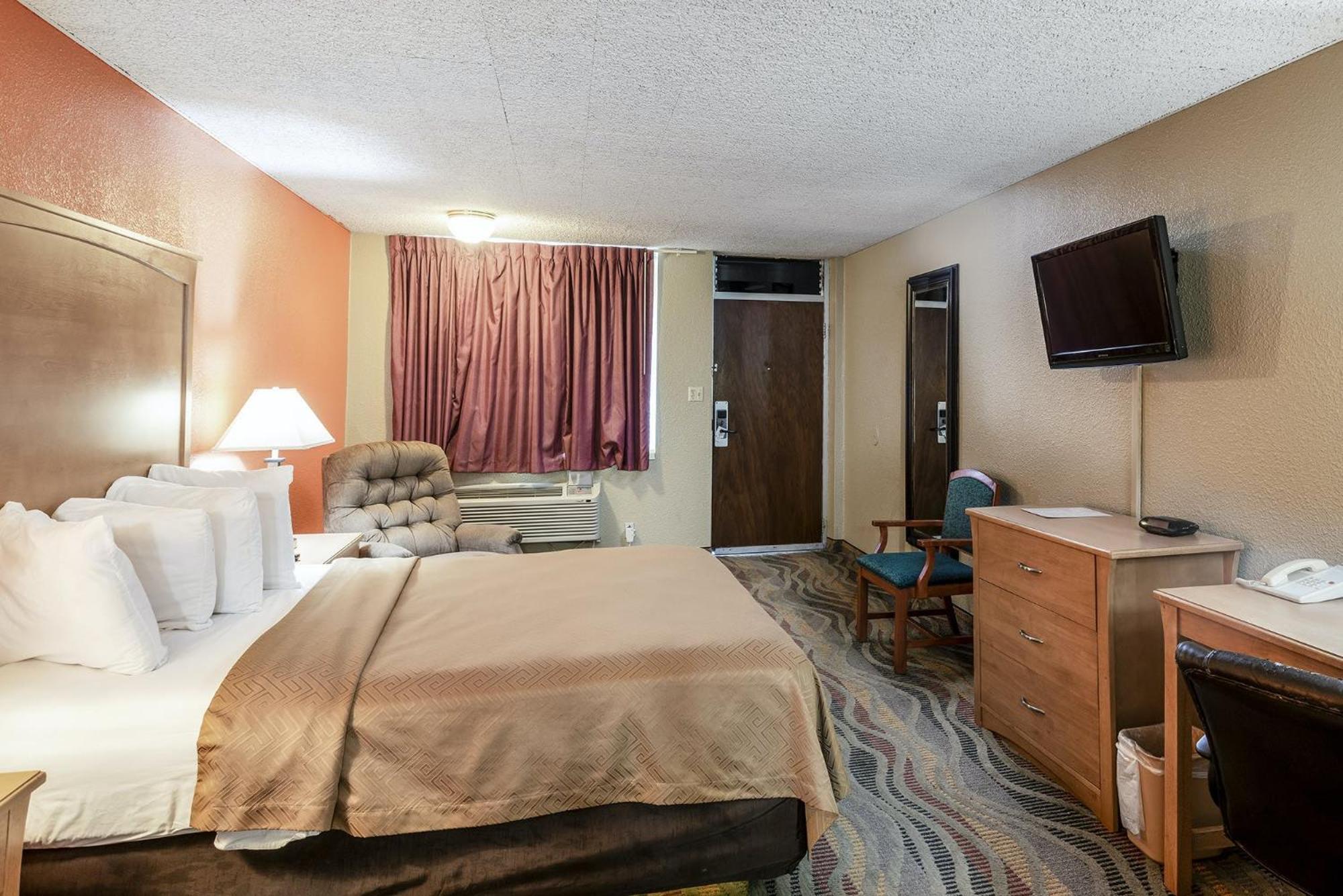 Salina Vacations - Marifah Inn Salina - Property Image 9