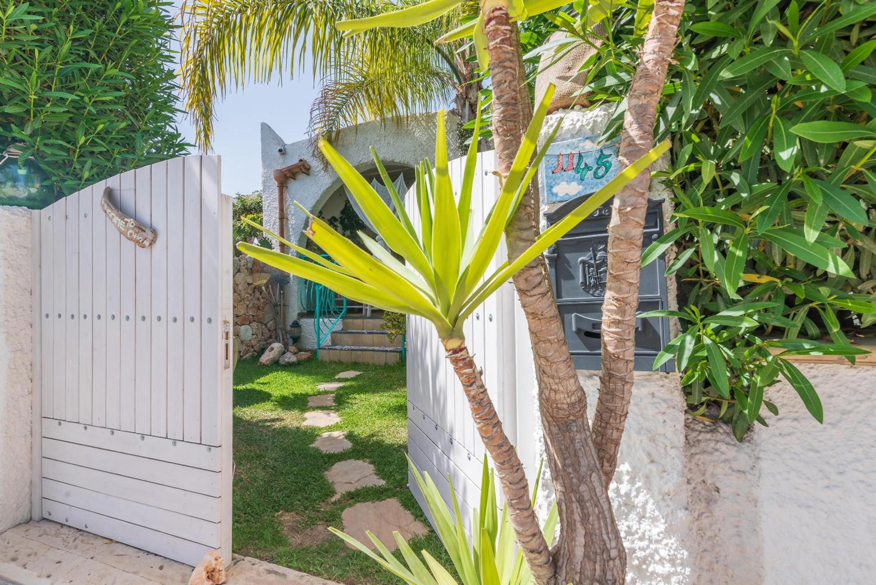 Les Siciliennes Design Villa in Fb view 4