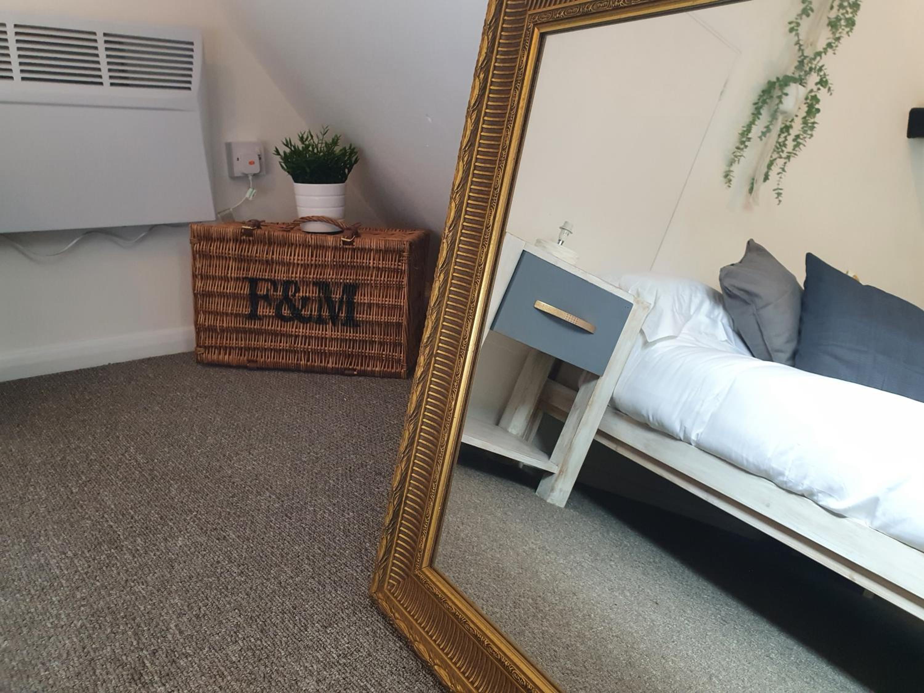 Grade I listed luxury apartment in Hertfordshire view 5