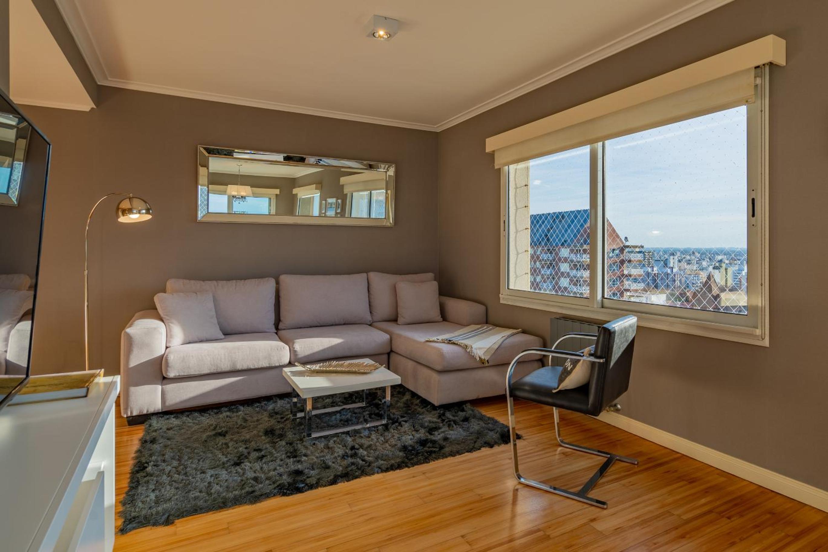 Departamento Varese Güemes Alta Gama Luxury 4/5 Pax Vista Mar