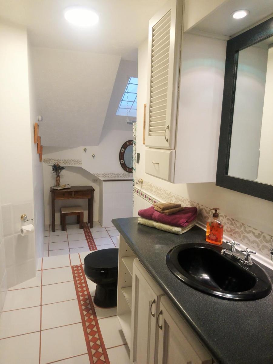 SANITIZED - APARTMENT - Metropolitan Quito Area Eng - Fr - Esp view 4