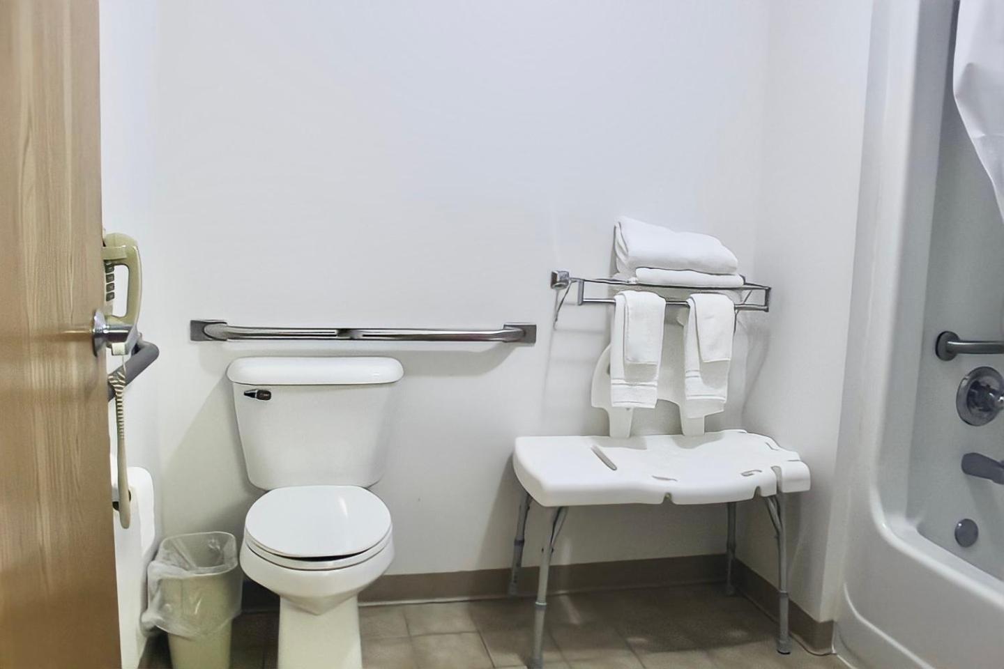 AmeriVu Inn And Suites, Photo 17