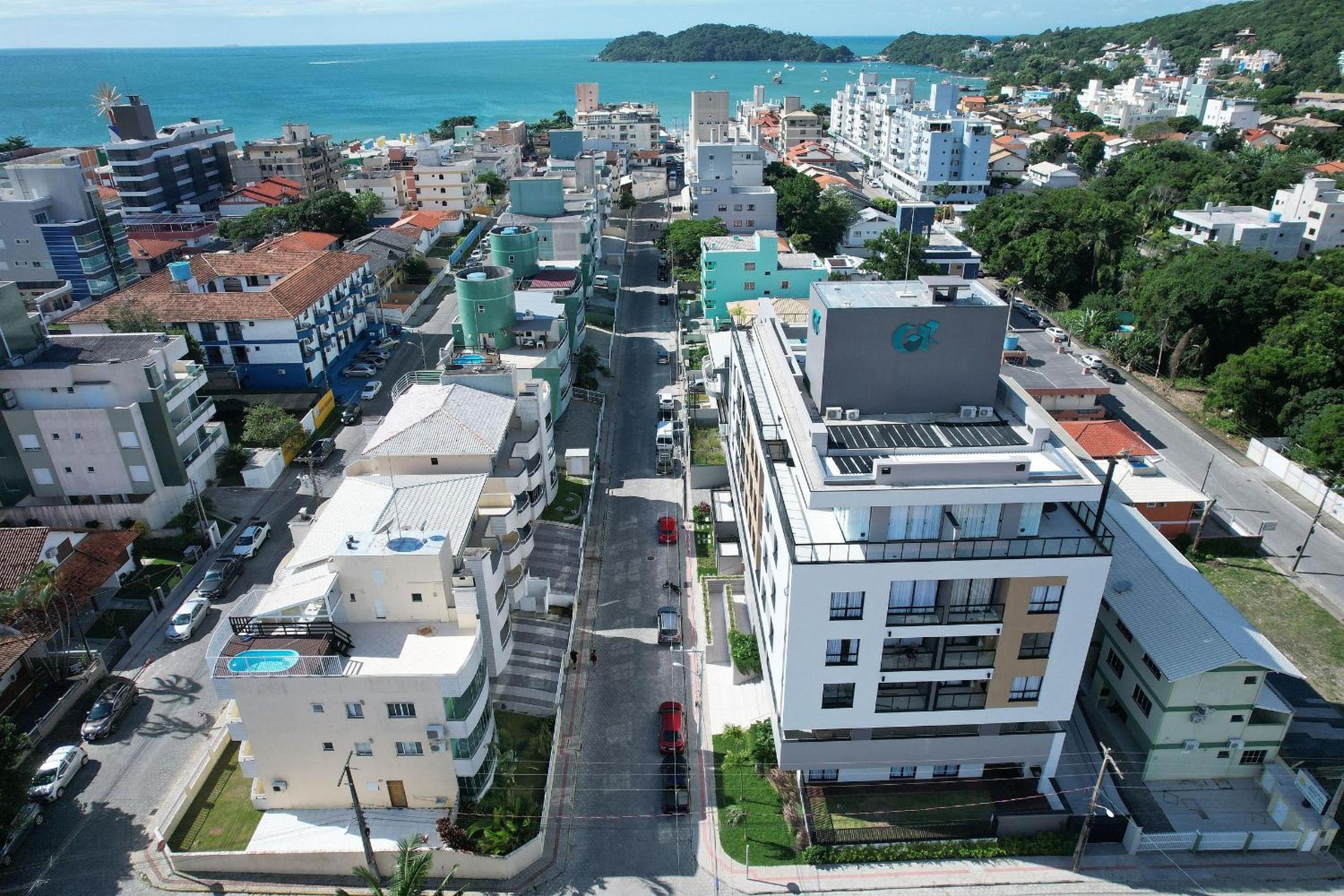 Adra 102 - 3 Bedrooms - 2 Parking Spaces | Bombinhas City Center