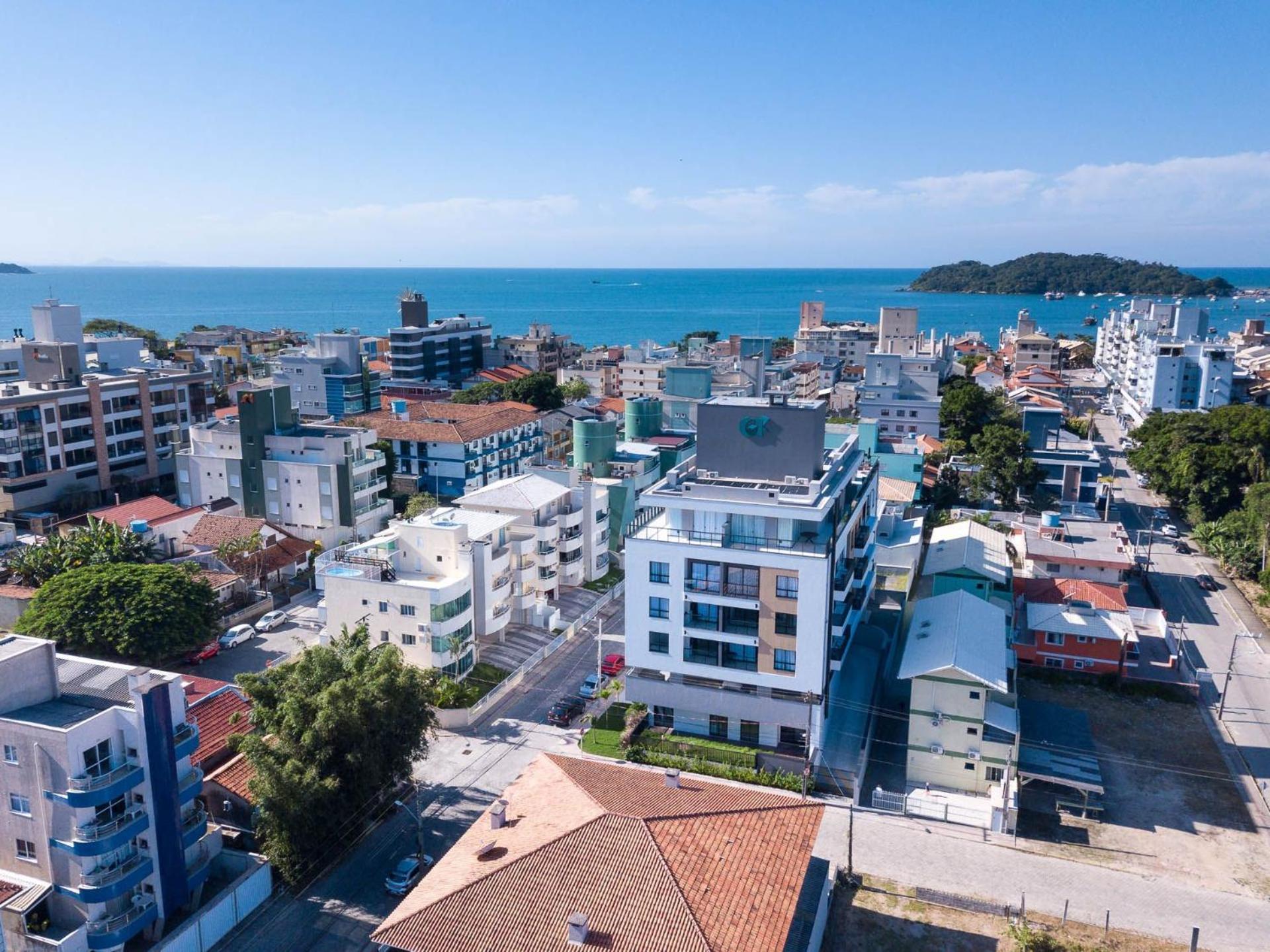 Adra 102 - 3 Bedrooms - 2 Parking Spaces | Bombinhas City Center