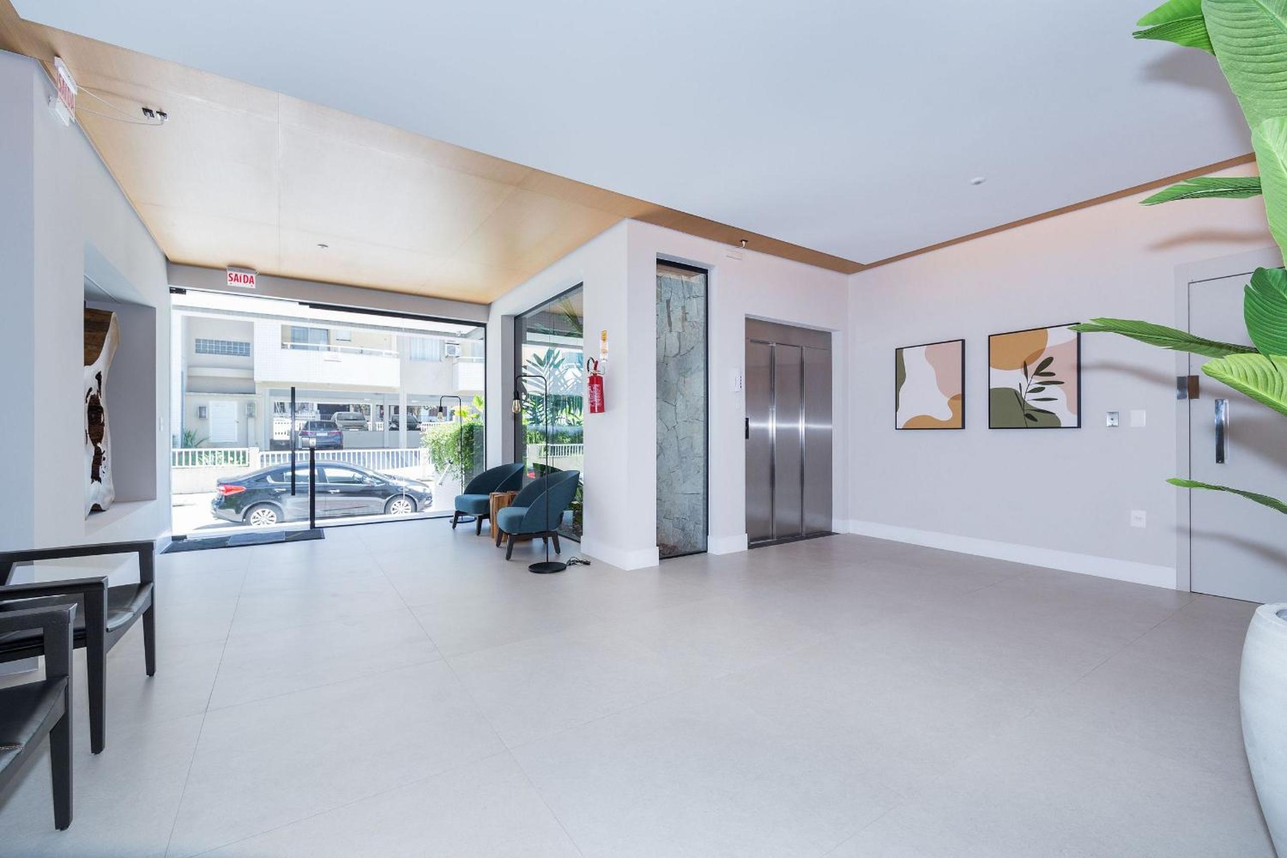 Adra 206 - Apartamento com 3 quartos - Centro de Bombinhas