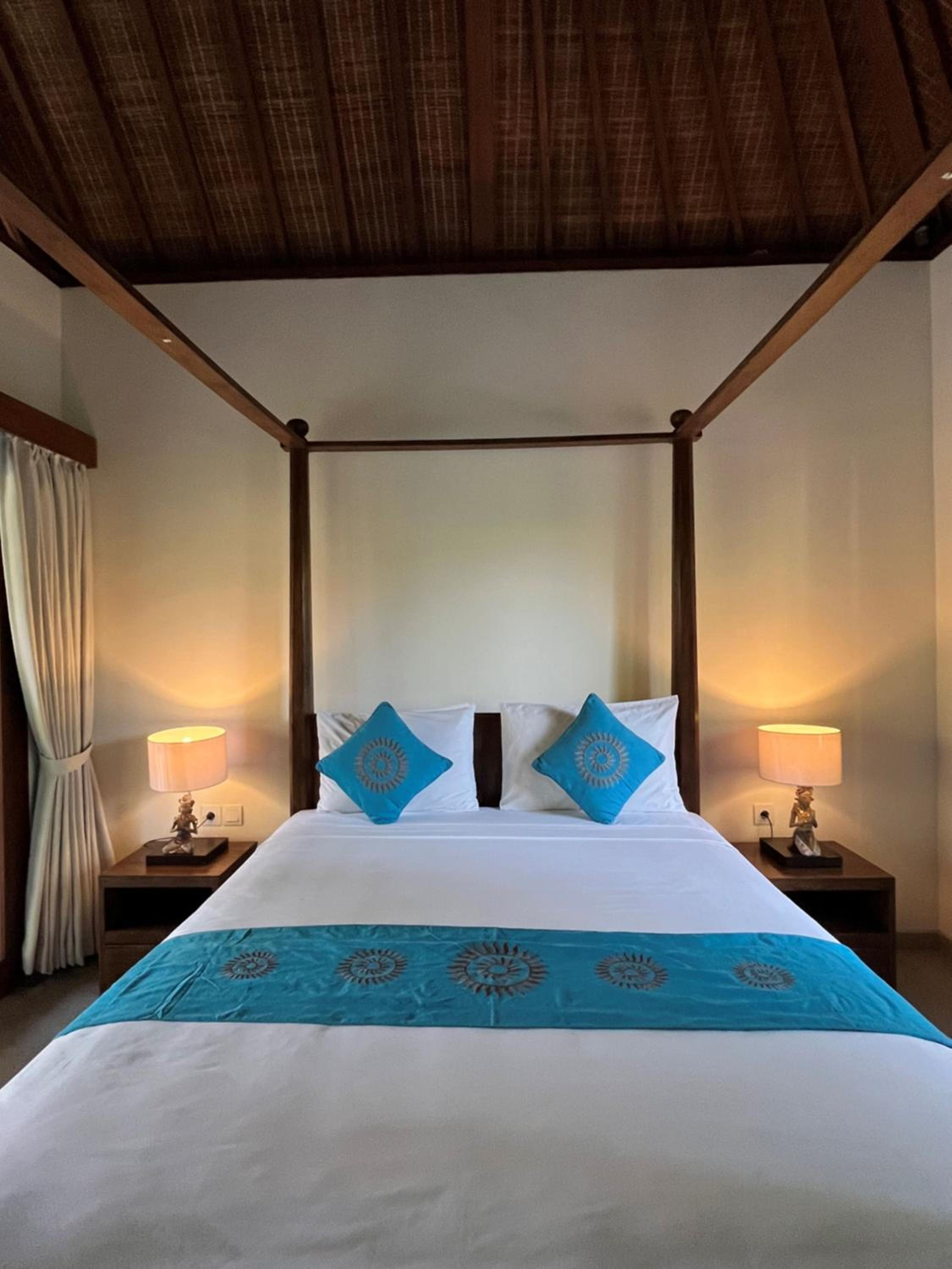 Sama's Cottages and Villas