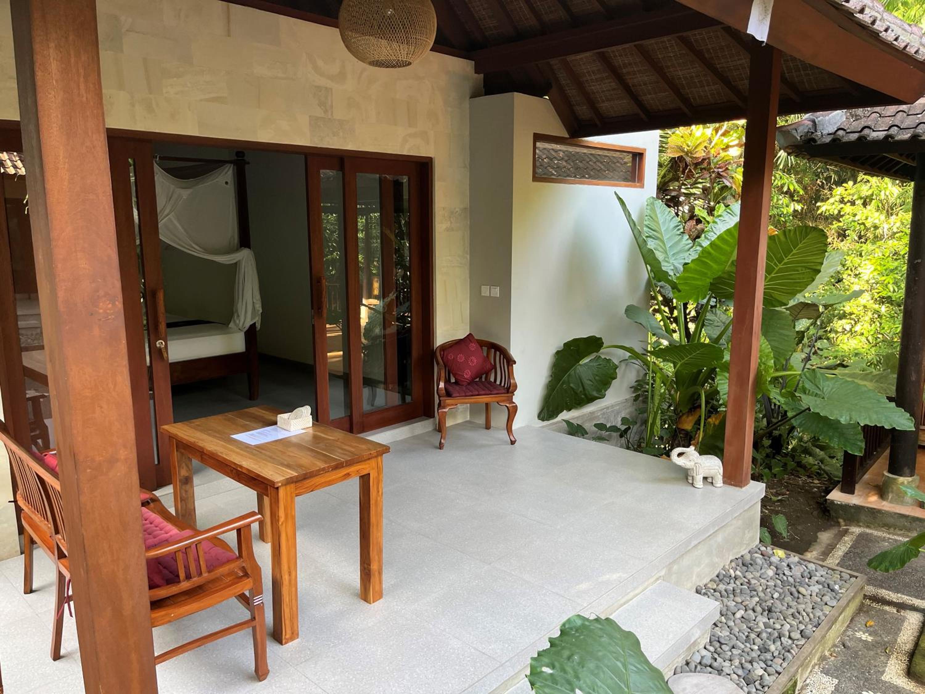 Sama's Cottages and Villas