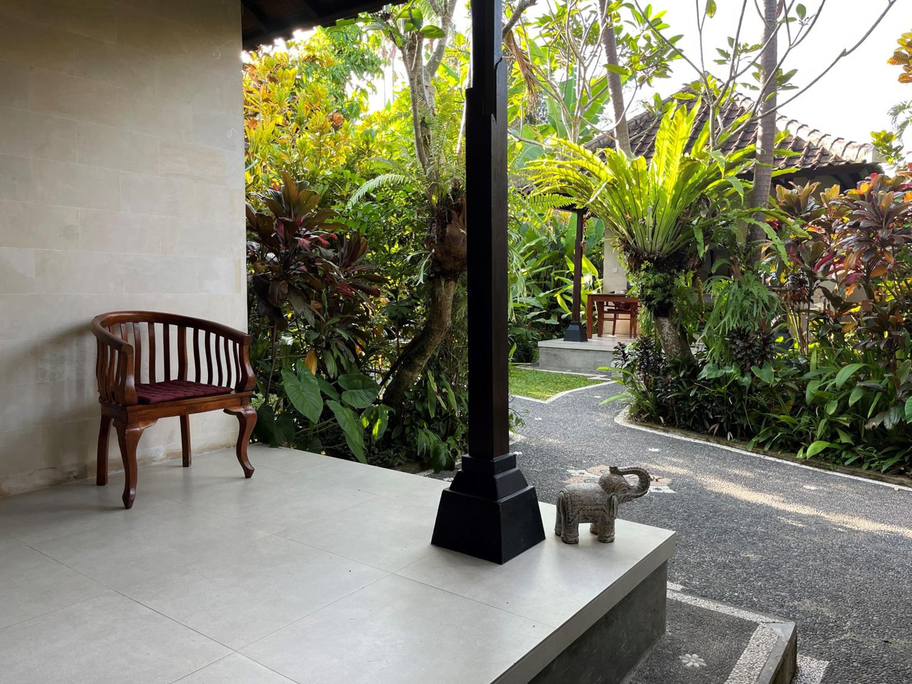 Sama's Cottages and Villas