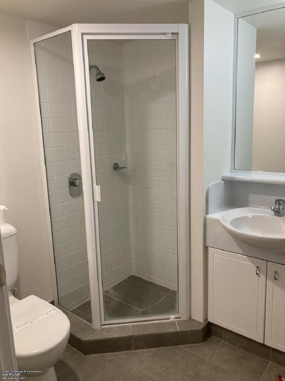 Caloundra Vacations - Just Perfect Apartment with Ocean Views - Property Image 9