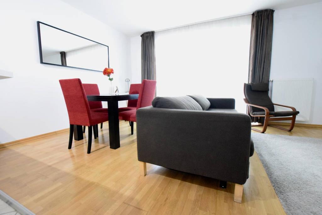 Budapest center Opera apartment view 4