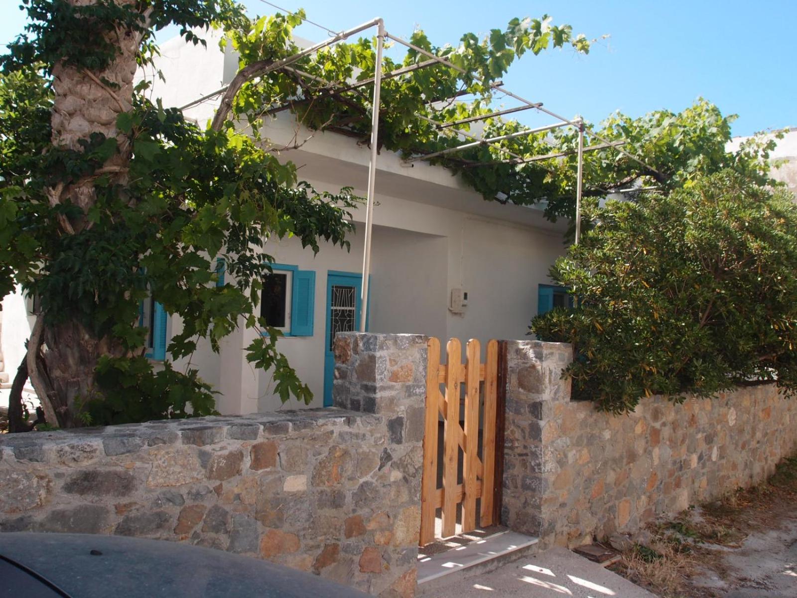 House near the coast view 4