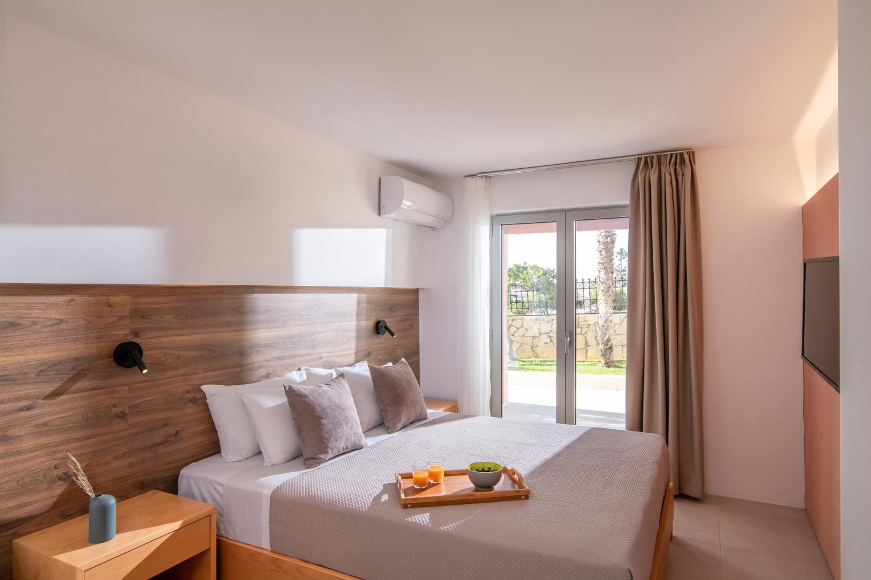 Ariadni Apartments view 3