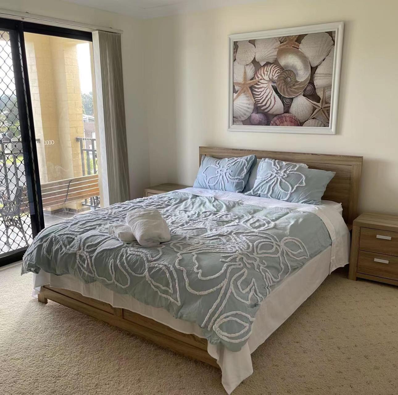 Beautiful 5 bedroom house in Jervis Bay