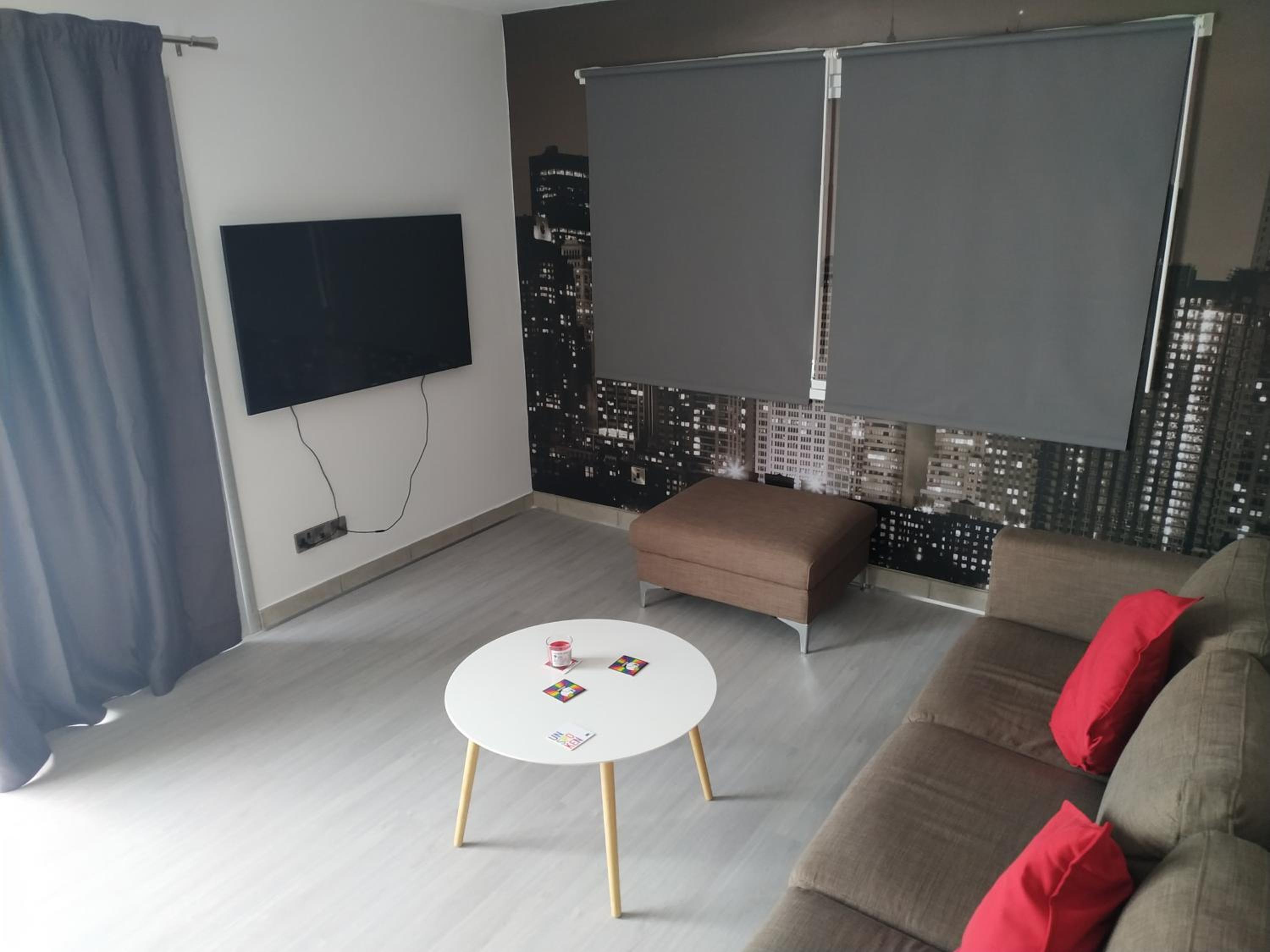 Modern Suite, XL balcony, parking view 2