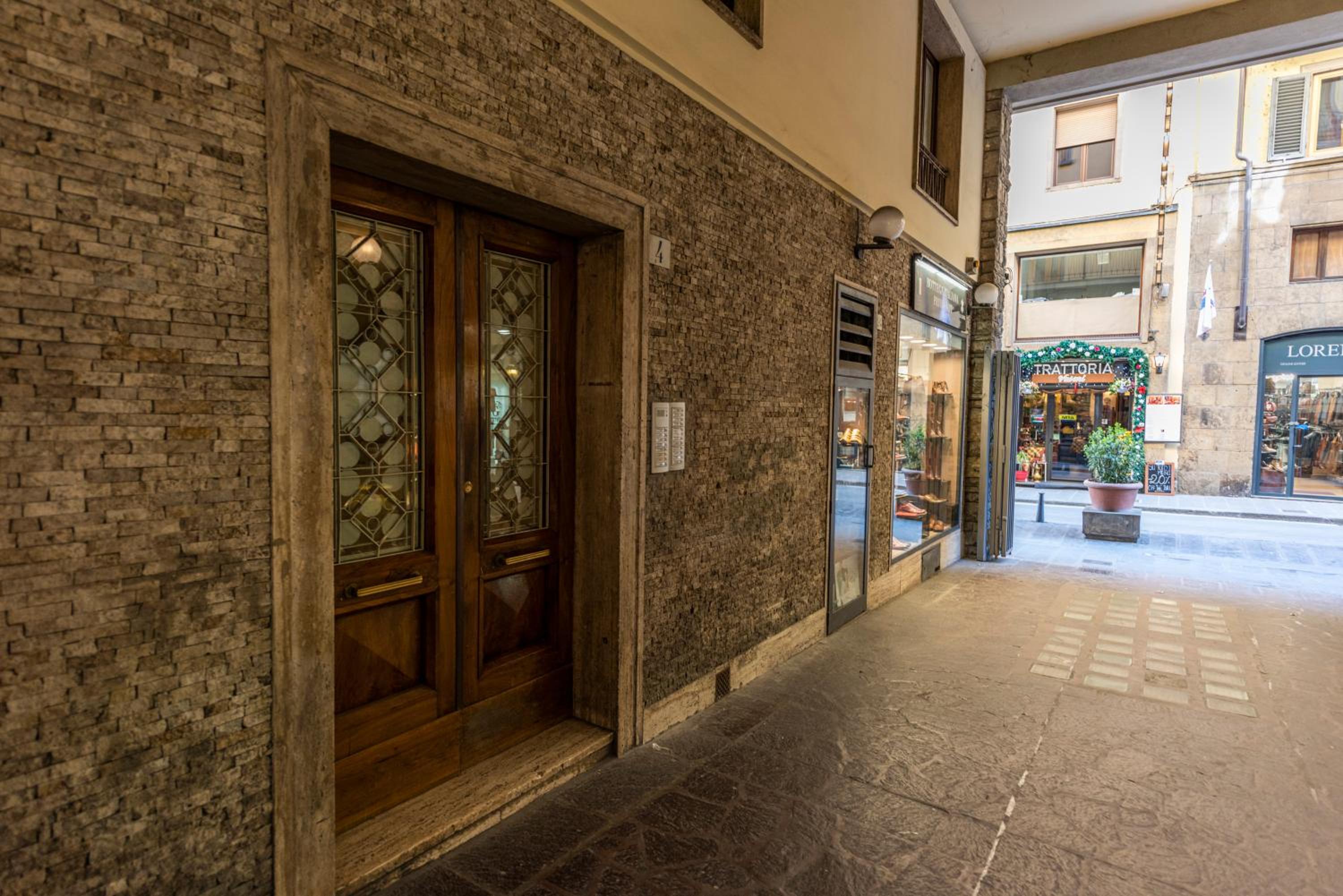 Ponte Vecchio Deluxe Apartments