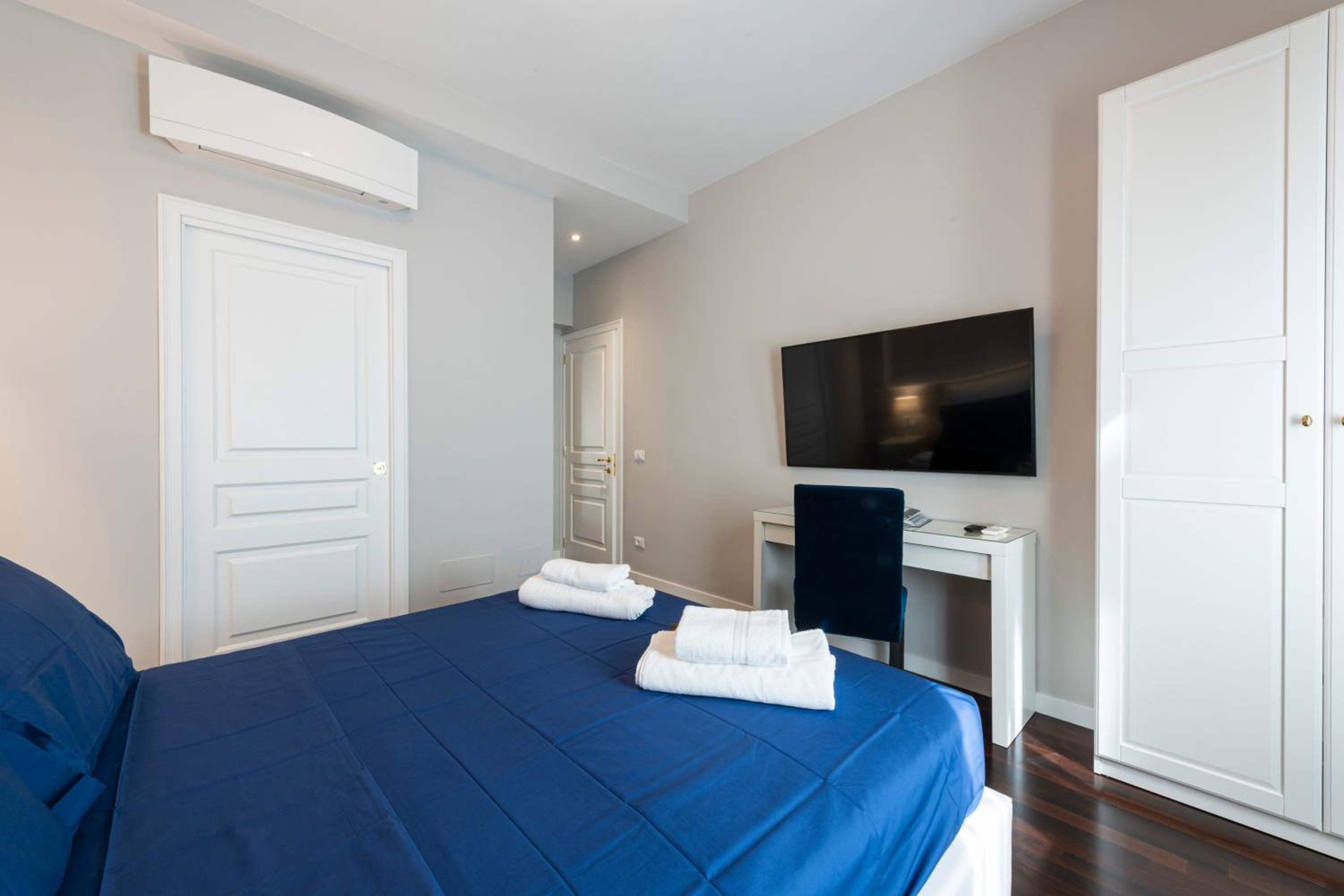 Ponte Vecchio Deluxe Apartments