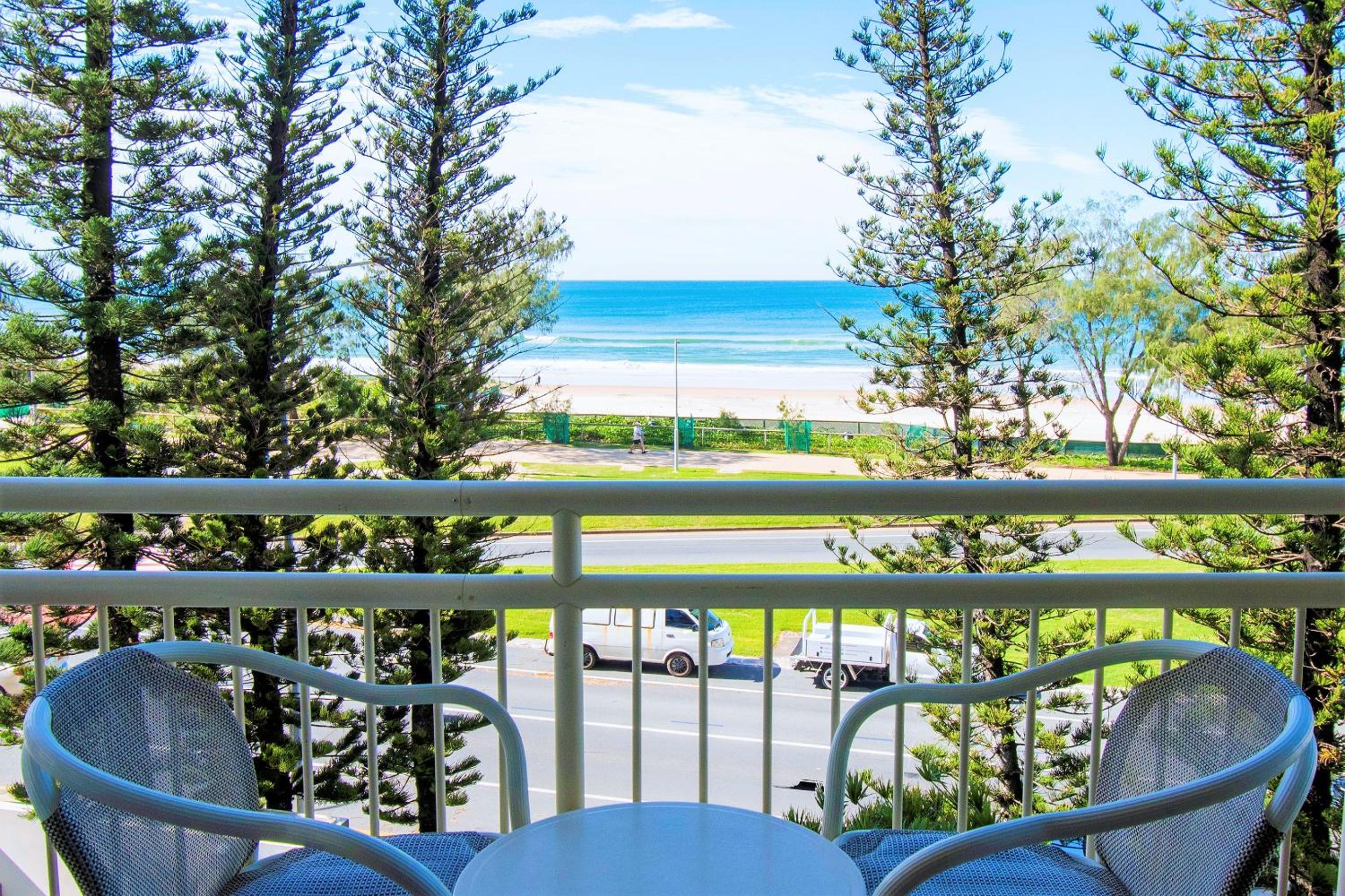 Seacrest Beachfront Apartments Gold Coast