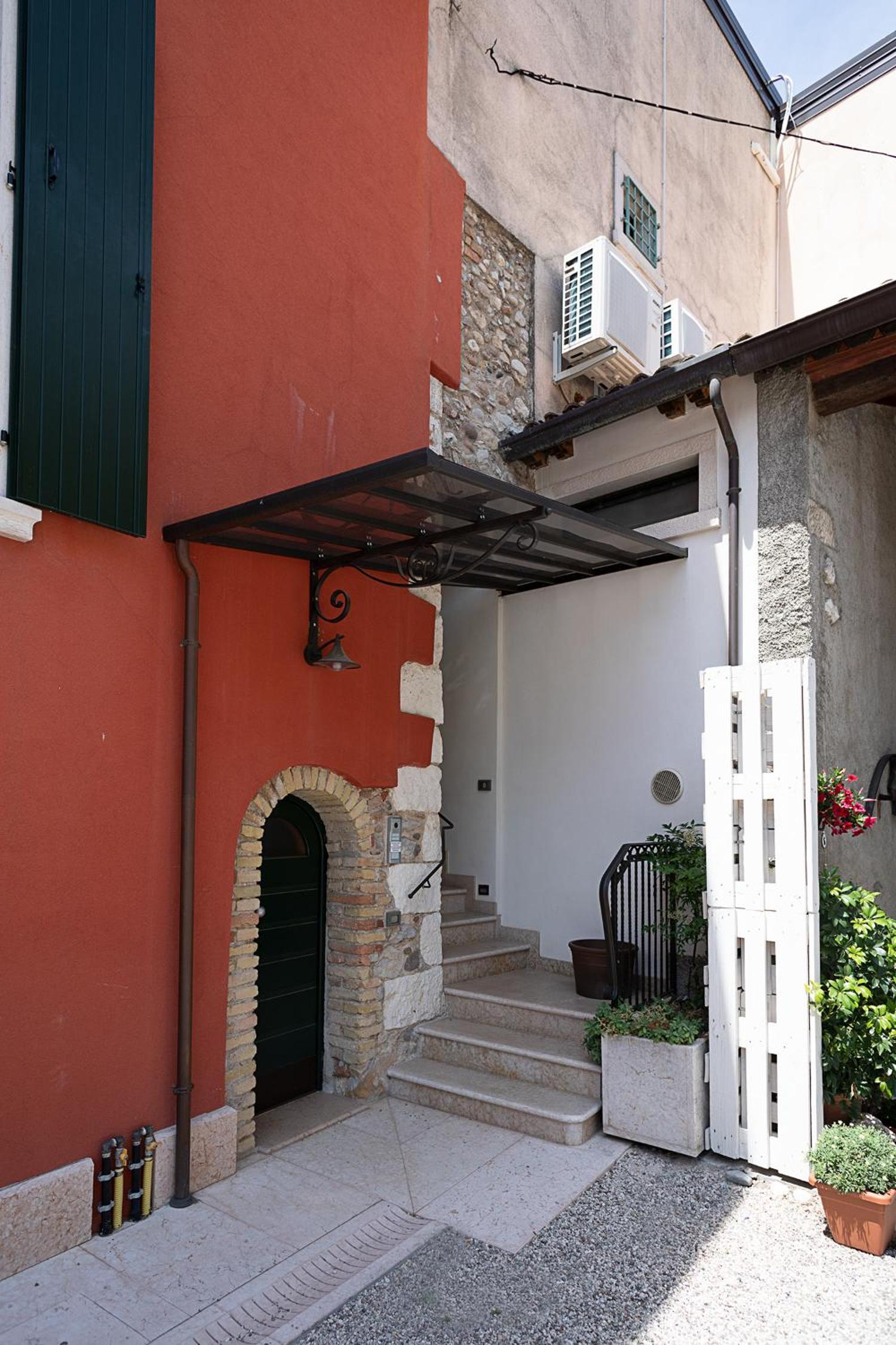 CASA ROSSA - Regarda Travel view 4