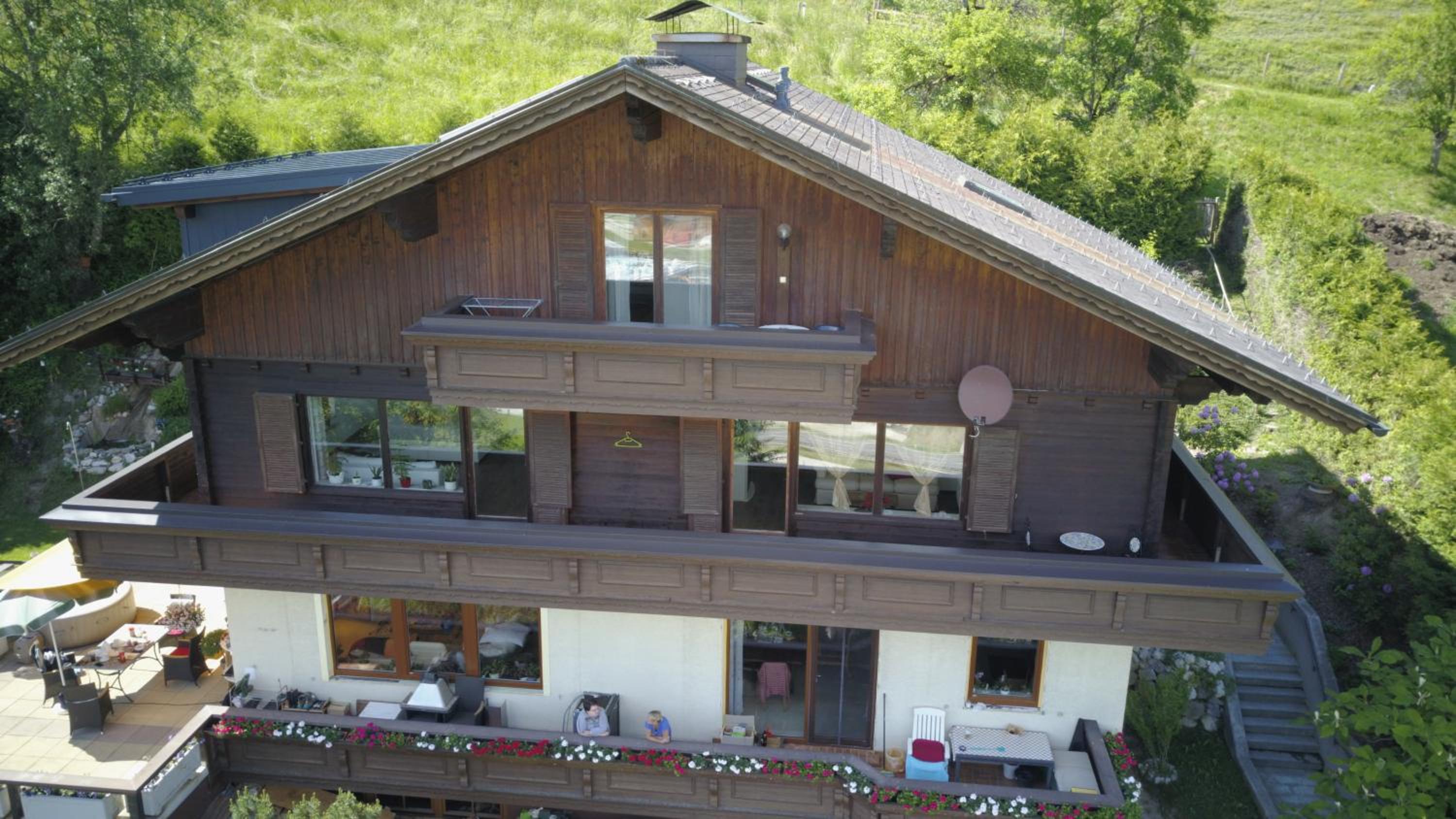Photo 8