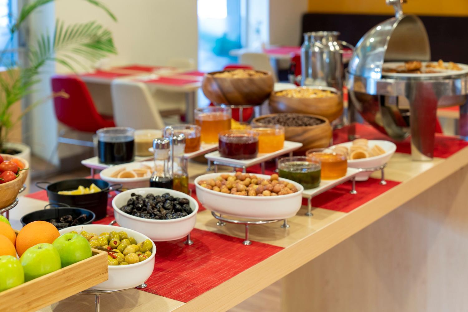 Ibis İzmir Alsancak - Image 34