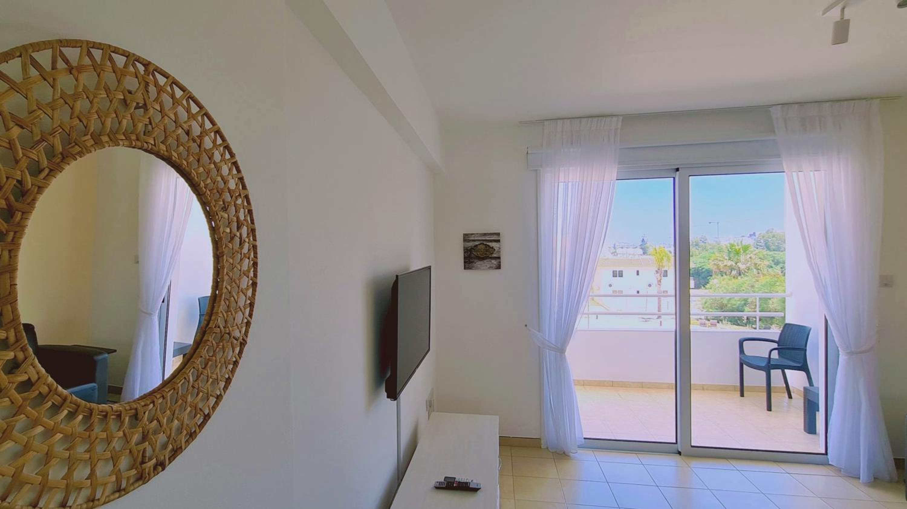 Nissi 3 Privileges Apt