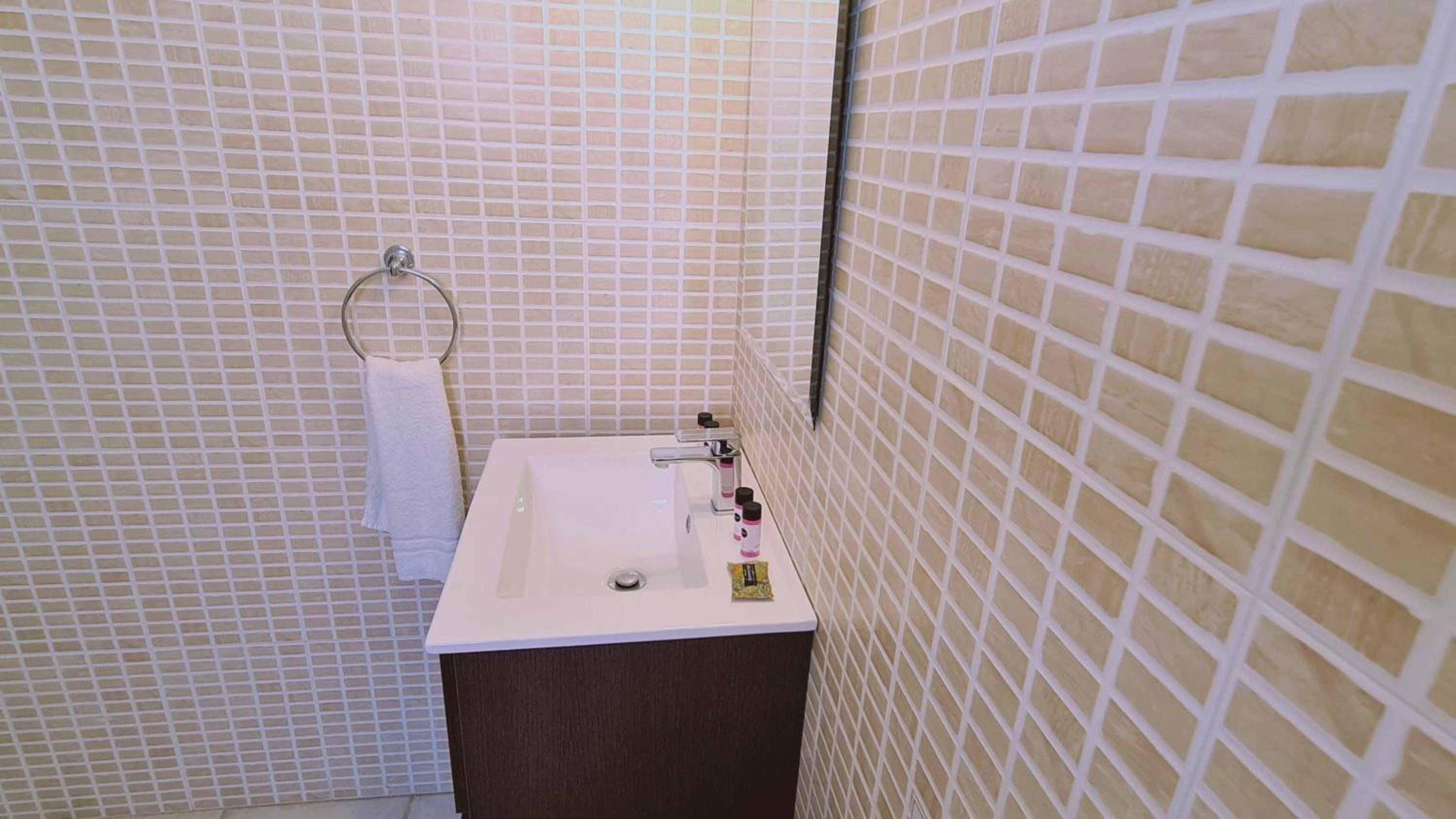 Nissi 3 Privileges Apt