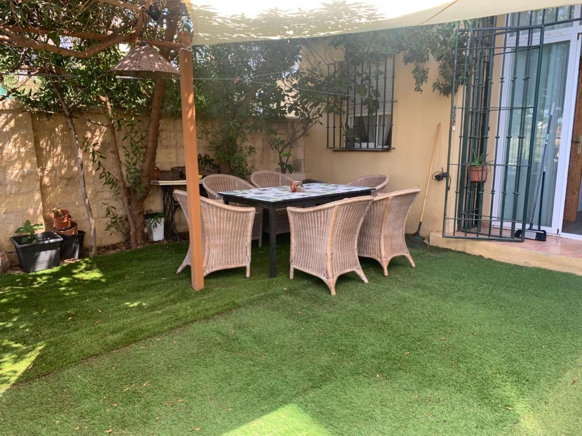 Apartamento con jardín y piscina en el faro de calaburras photo 3