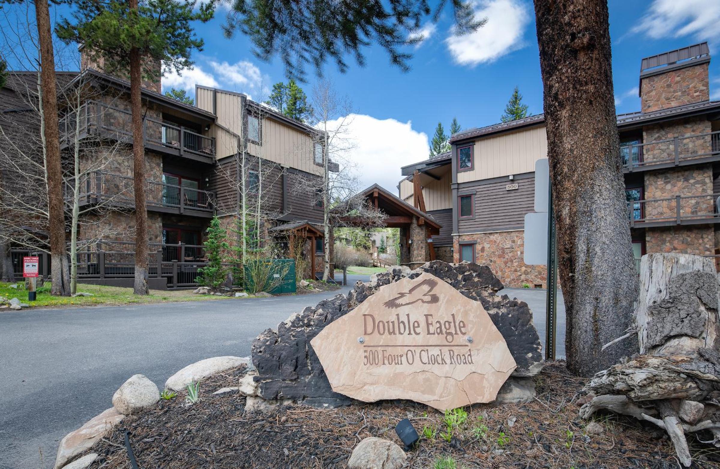 Double Eagle Aprés Ski Condo: Ski In, Walk to Town view 5
