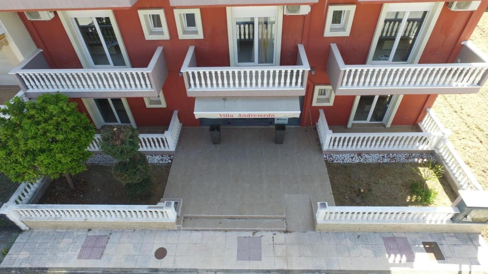 Villa-Andromeda view 2