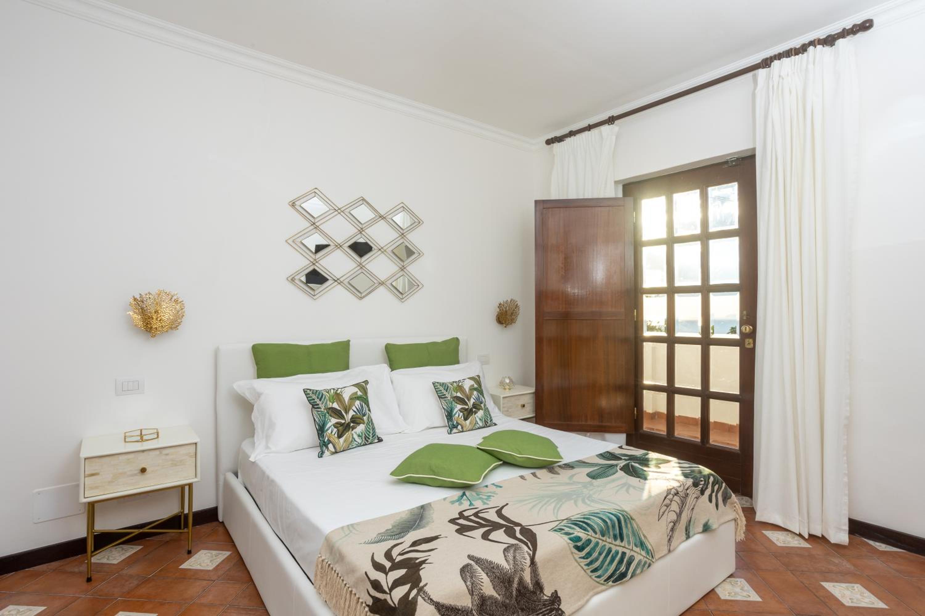 Villa Aurora Pool & Fitness view 2