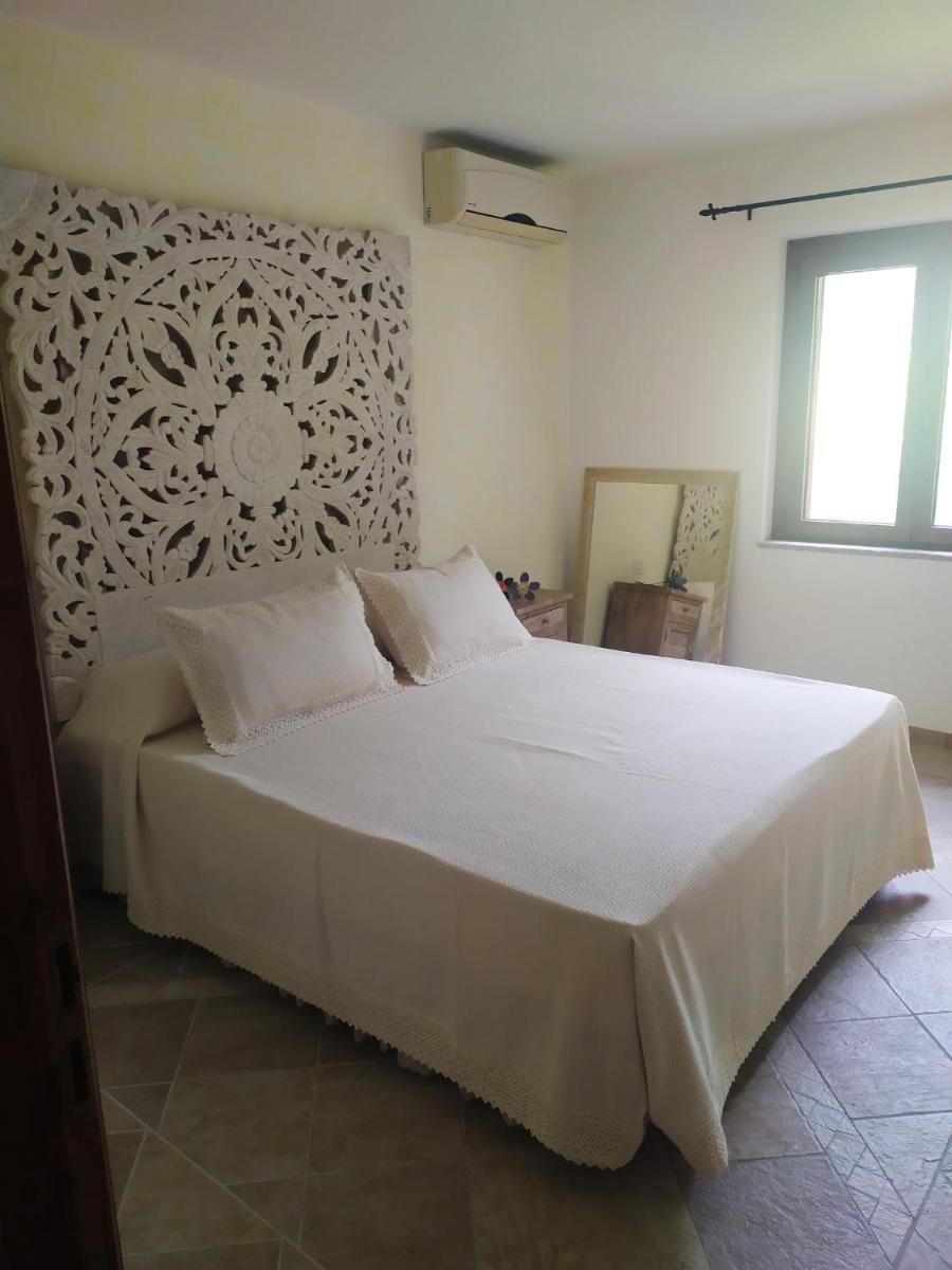 2 bedrooms appartement with sea view enclosed garden and wifi at Olbia 6 km away from the beach