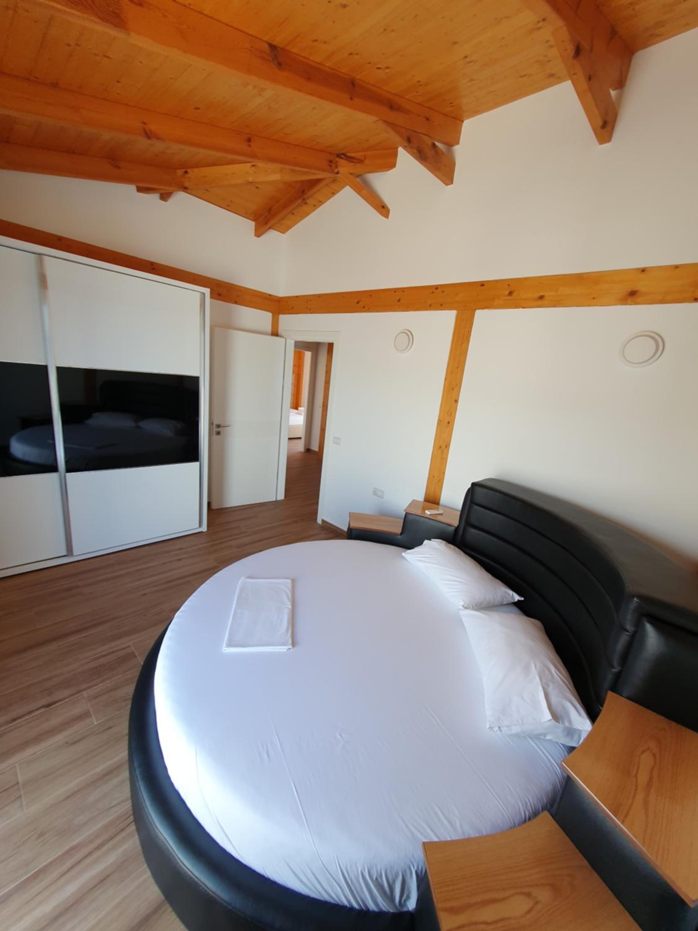 Deluxe wooden villa